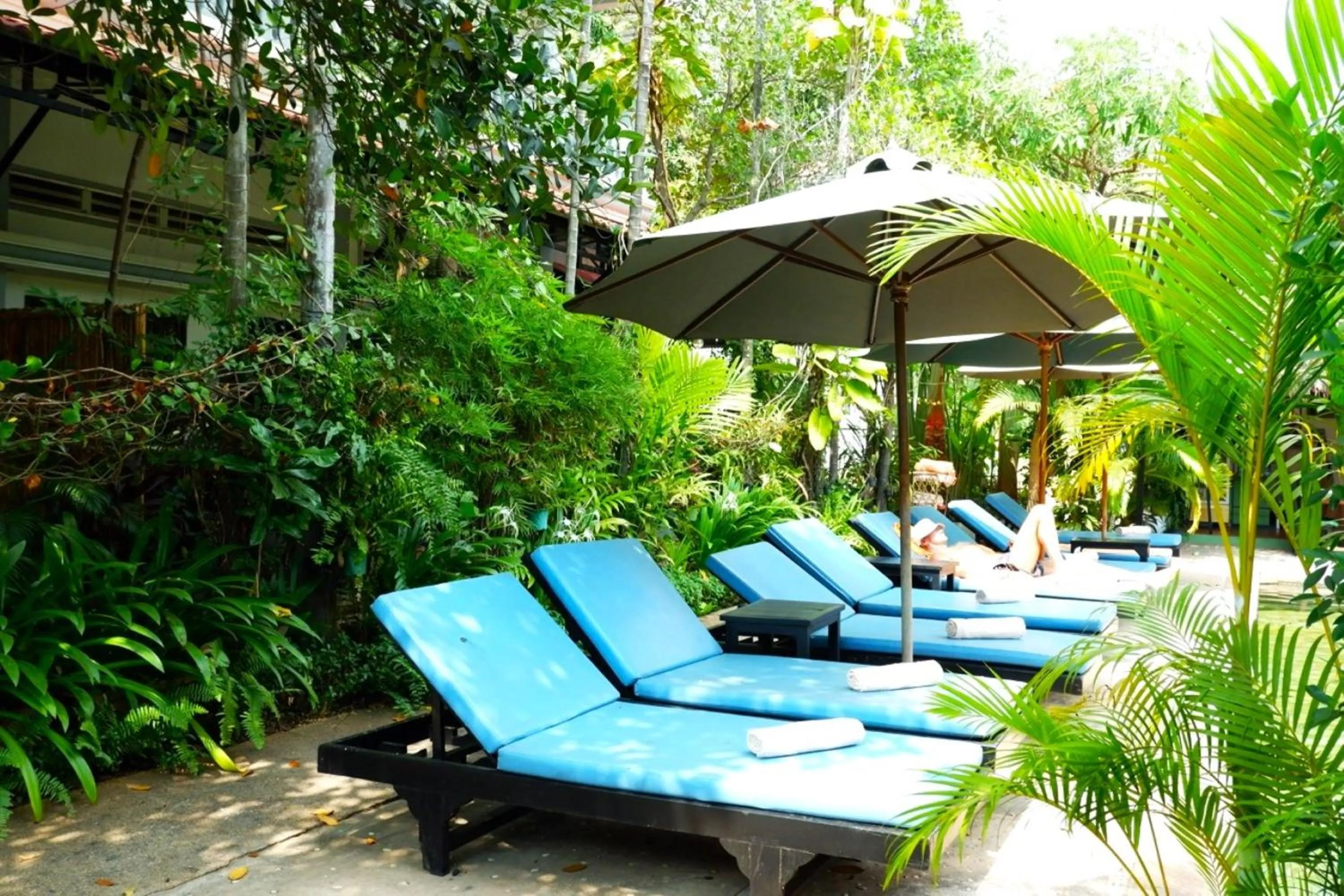 Swimming pool in Nary Villa