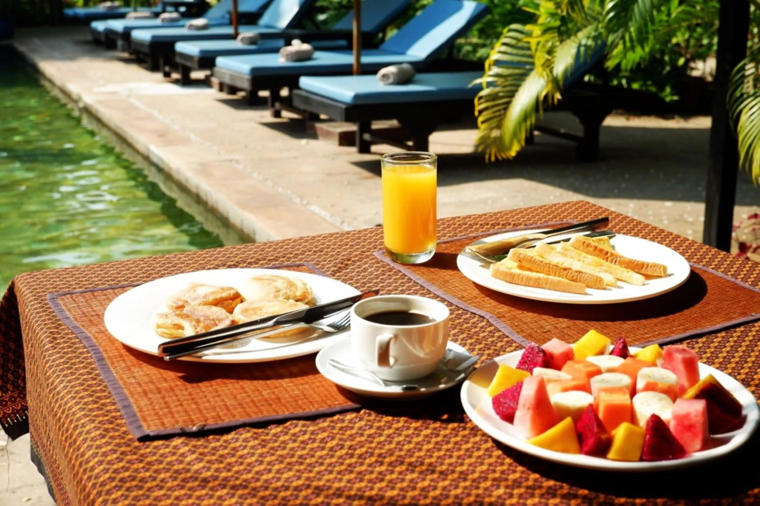 Food and drinks in Nary Villa