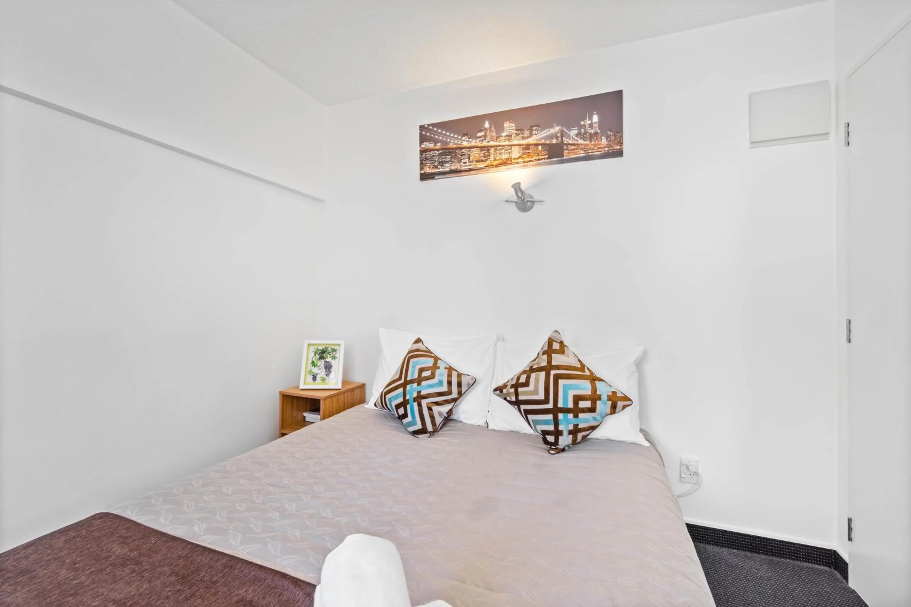 Bed in Ascot Vale Motor Lodge