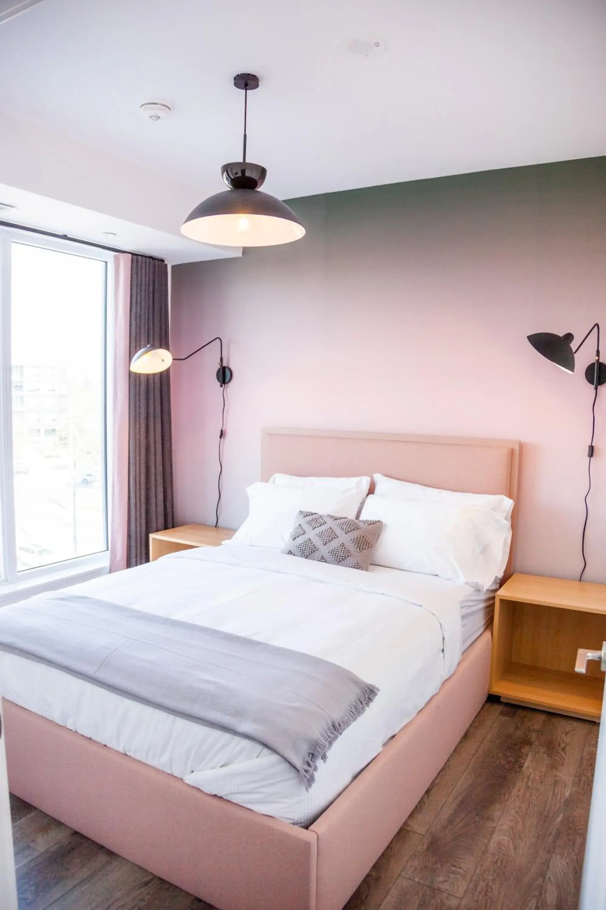 Deluxe Apartment in The Laundry Rooms Station Park Kitchener Deluxe Apartment in The Laundry Rooms Station Park Kitchener