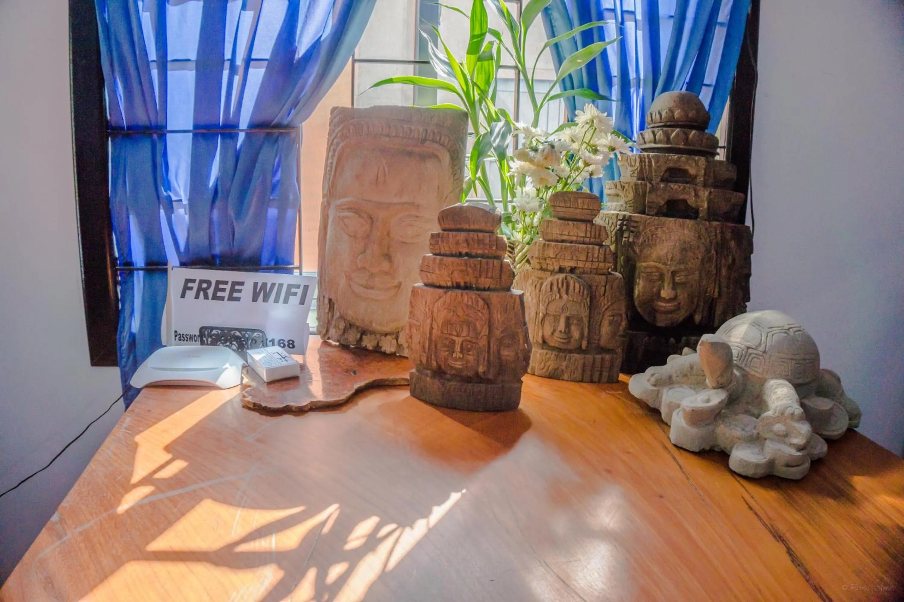 Library in Sophat Villa