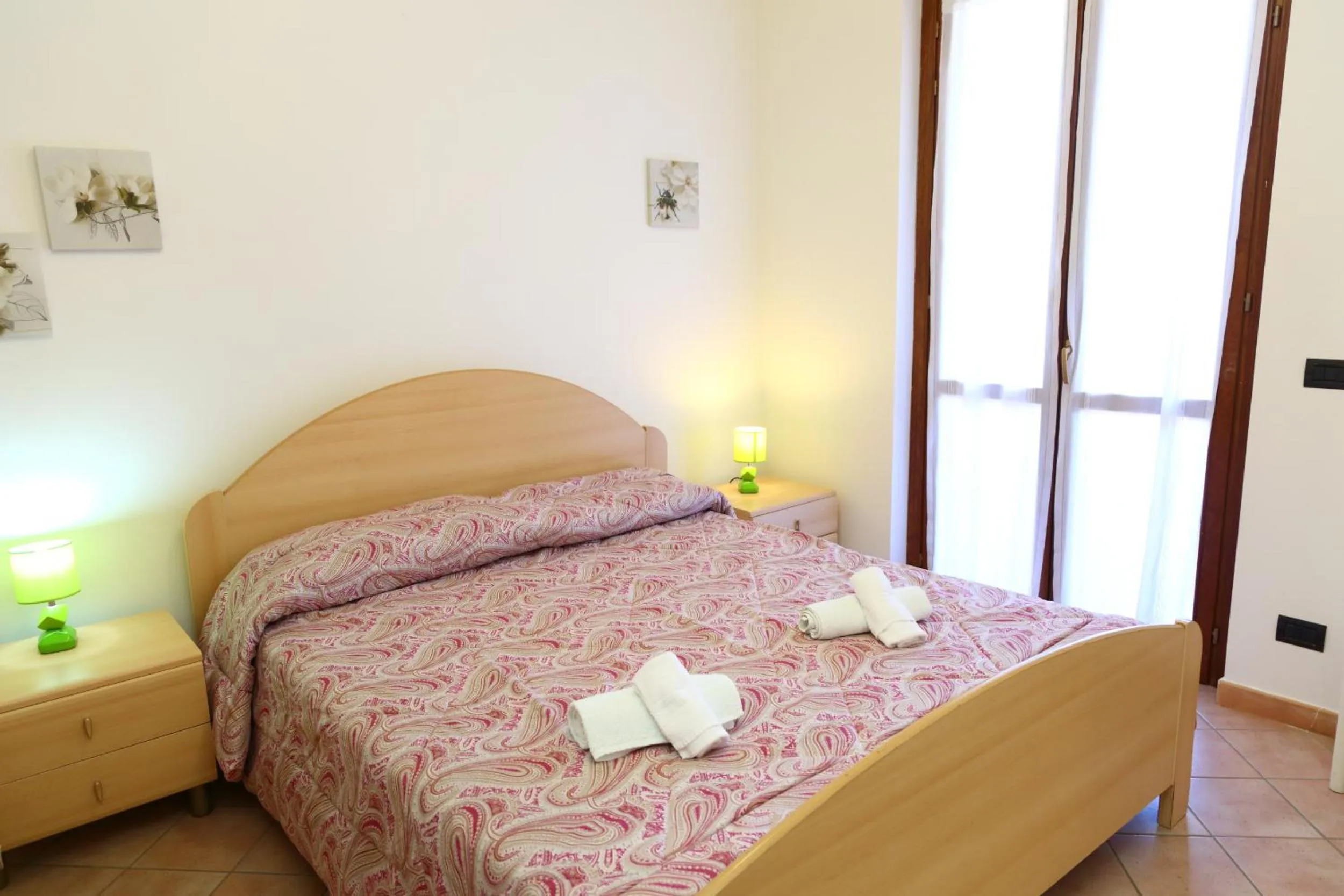 Bedroom, Bed in Costa Mediterranea Holiday Homes