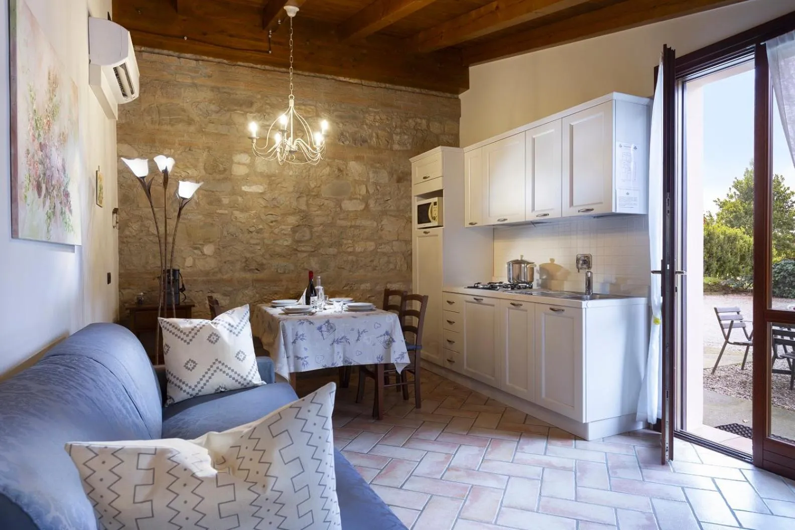 Kitchen or kitchenette in Agriturismo Il Brugnolo