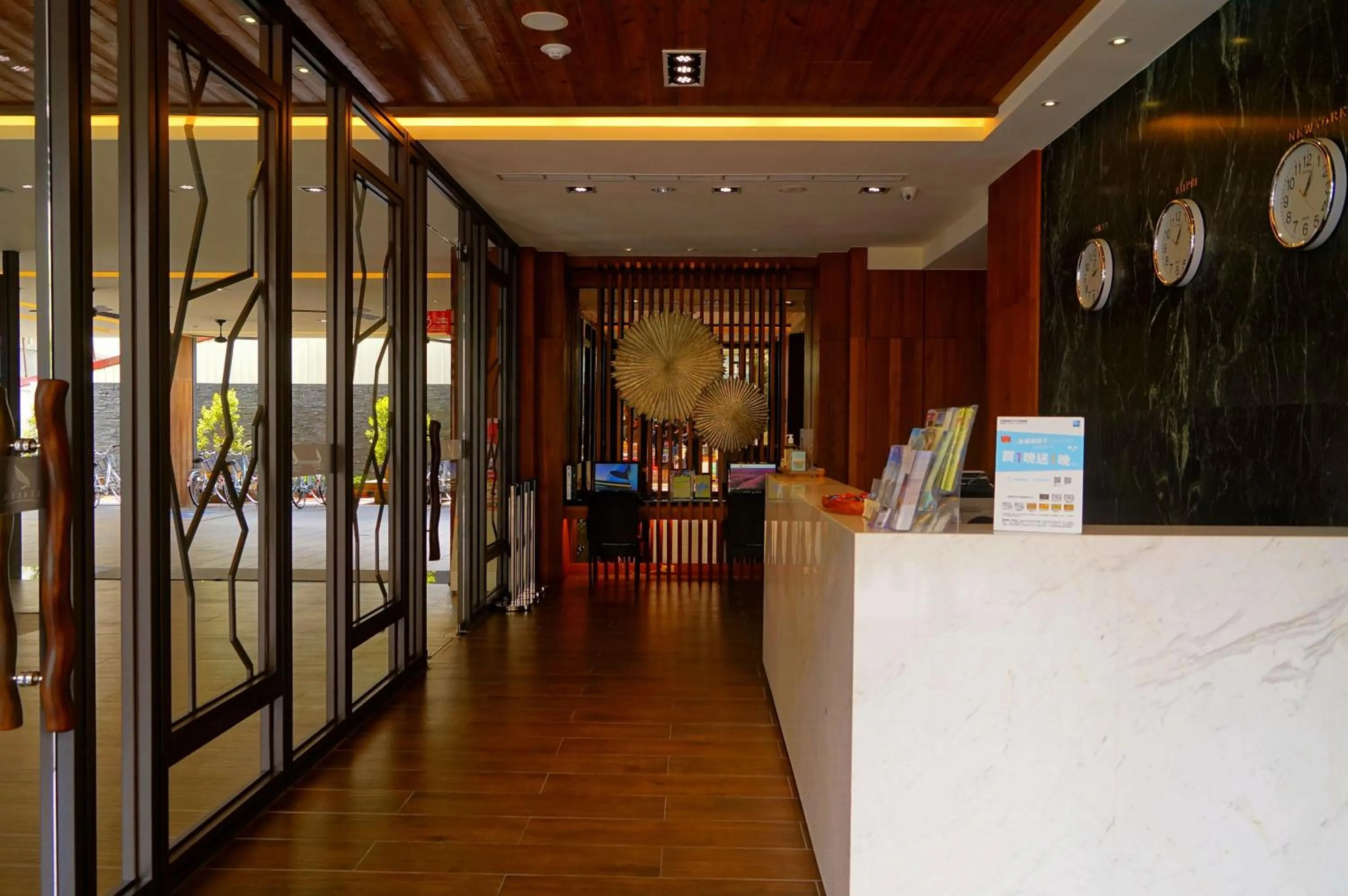 Lobby or reception in Lealea Garden Hotels - Sun Lake