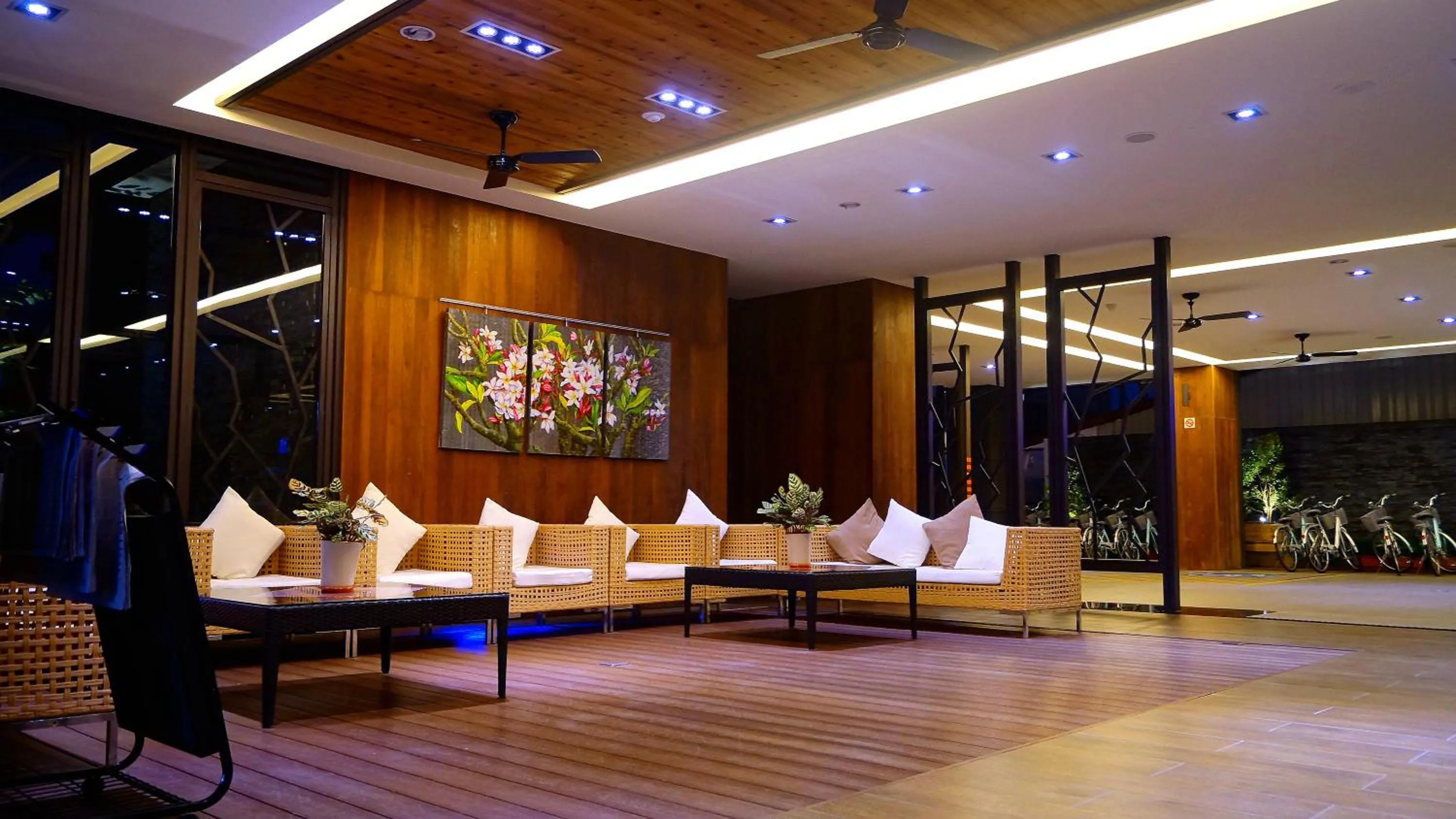 Lounge or bar in Lealea Garden Hotels - Sun Lake