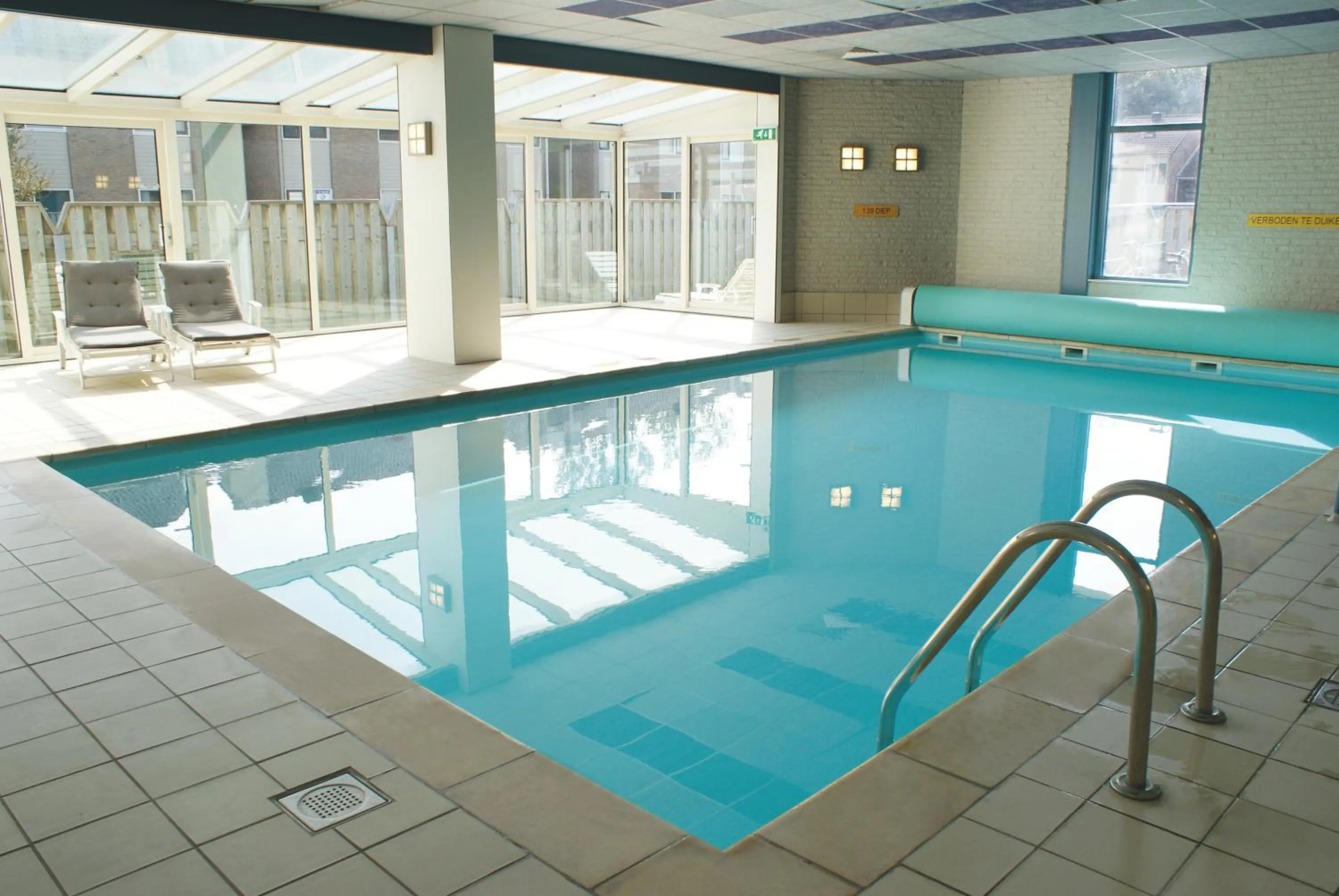 Swimming pool in Fletcher Hotel - Restaurant Nieuwvliet Bad