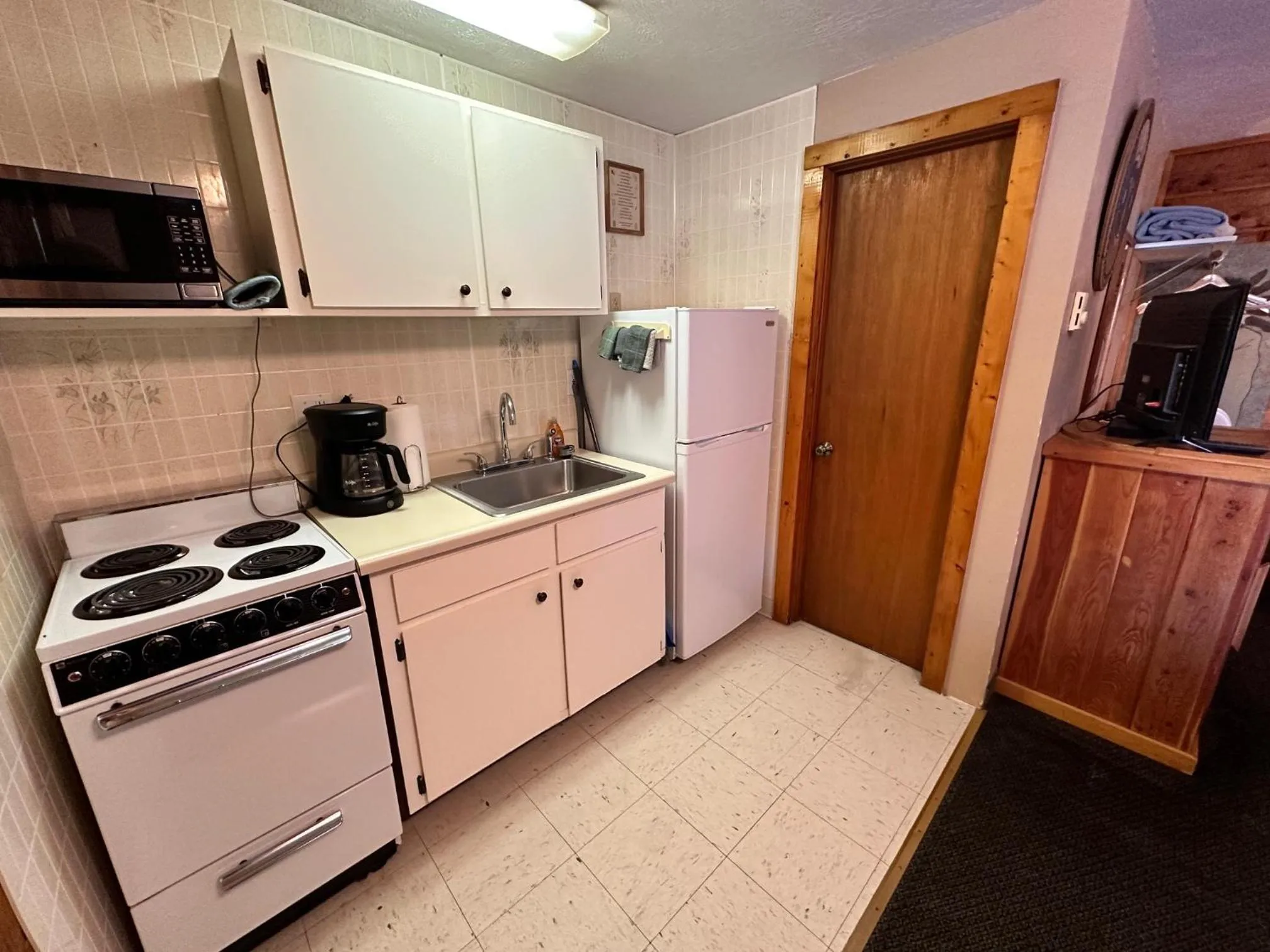 Ute Bluff Lodge, Cabins and RV park