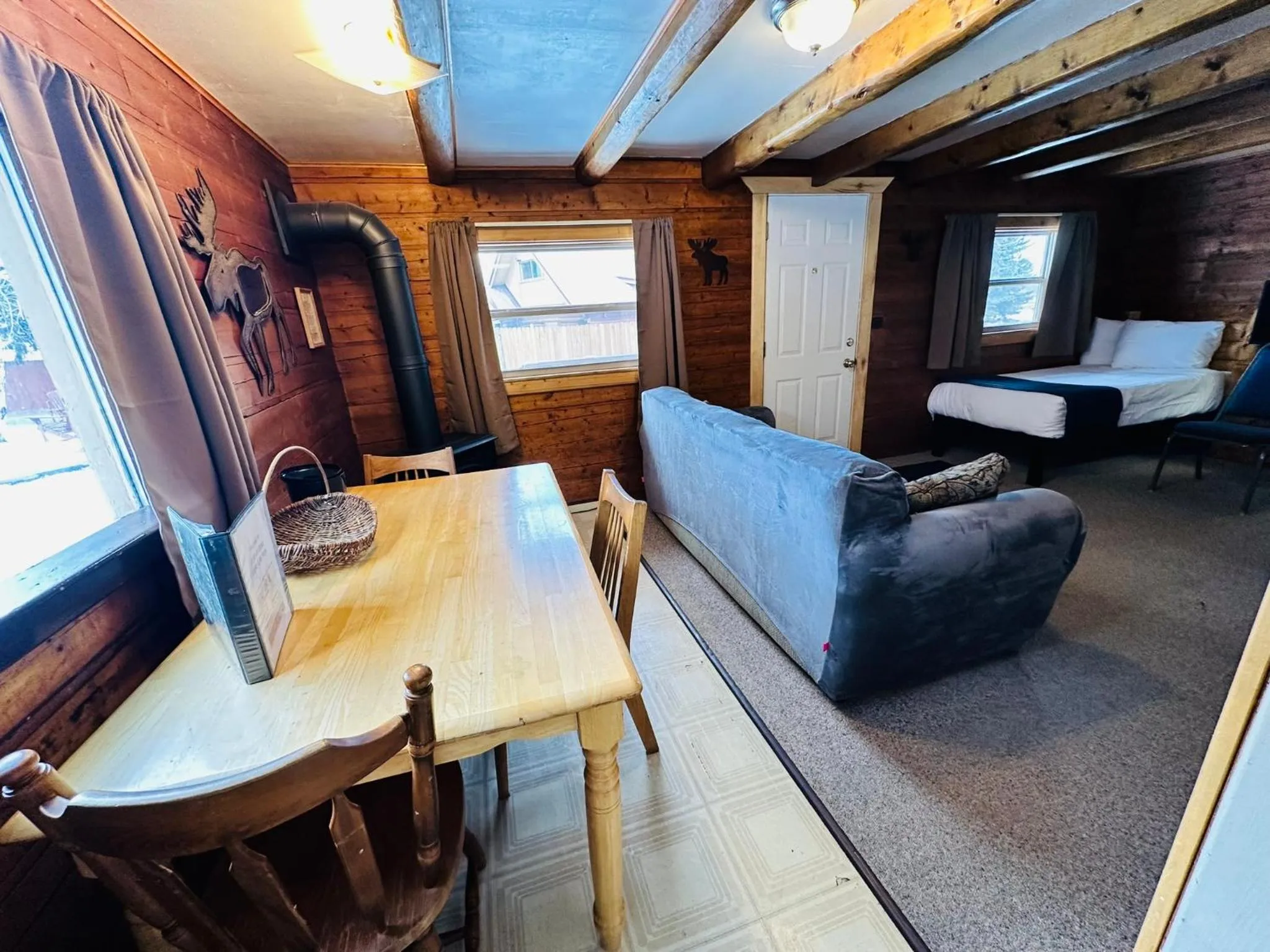 Ute Bluff Lodge, Cabins and RV park