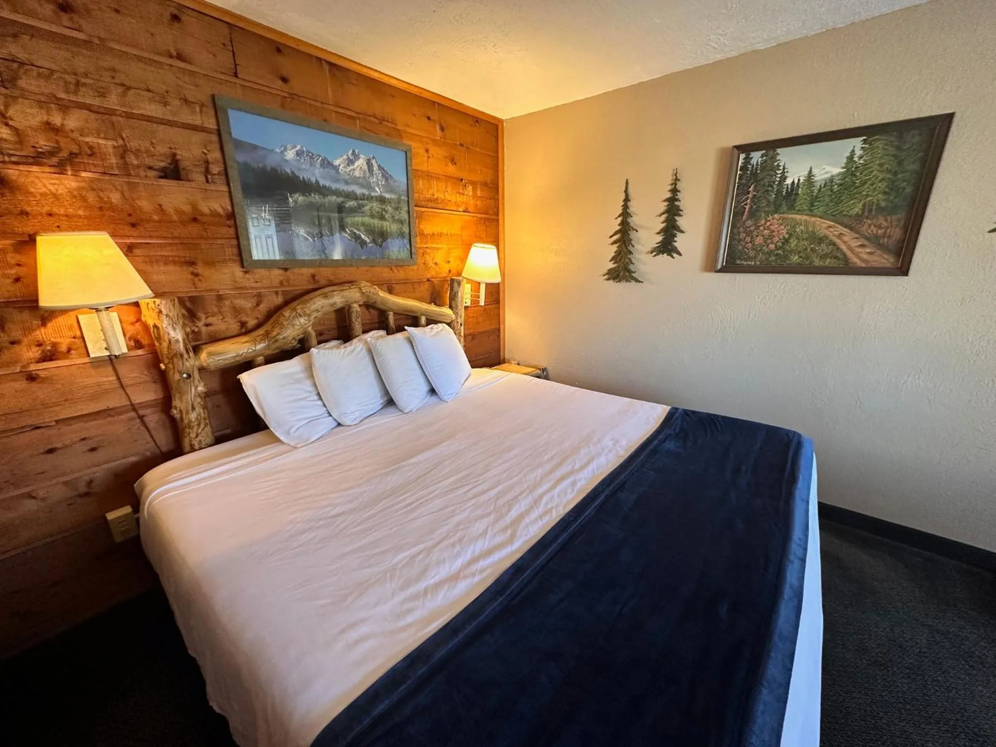 Ute Bluff Lodge, Cabins and RV park