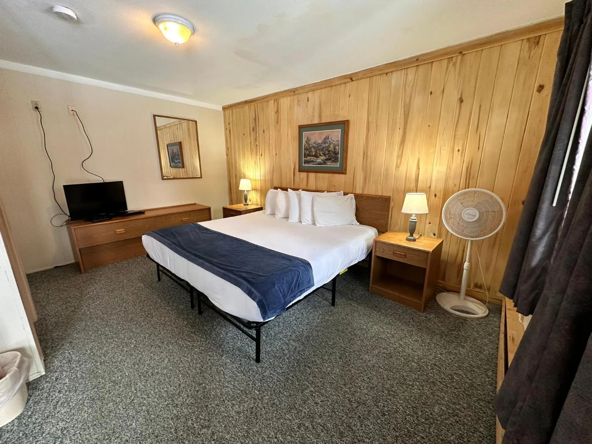 Ute Bluff Lodge, Cabins and RV park