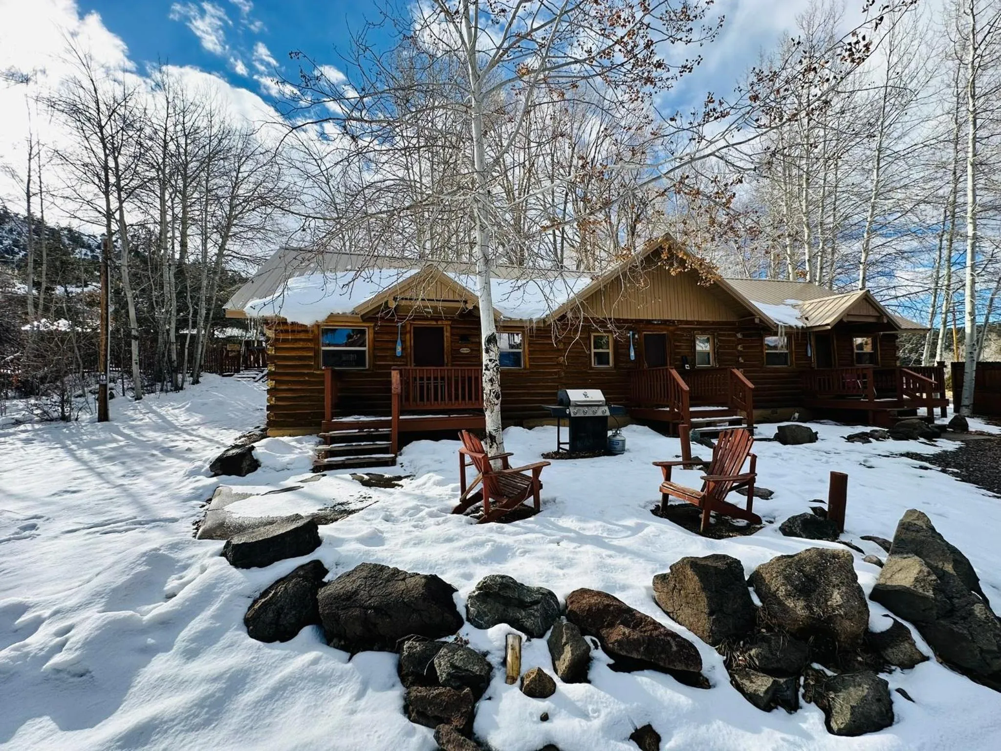 Ute Bluff Lodge, Cabins and RV park