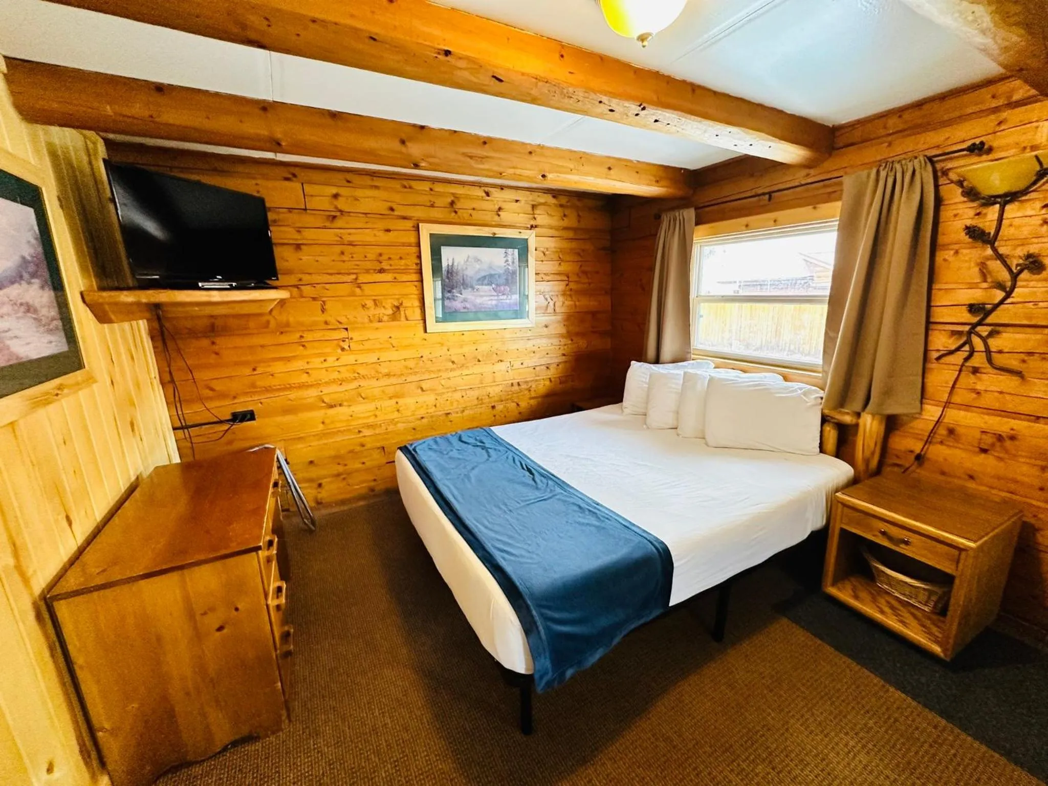 Ute Bluff Lodge, Cabins and RV park