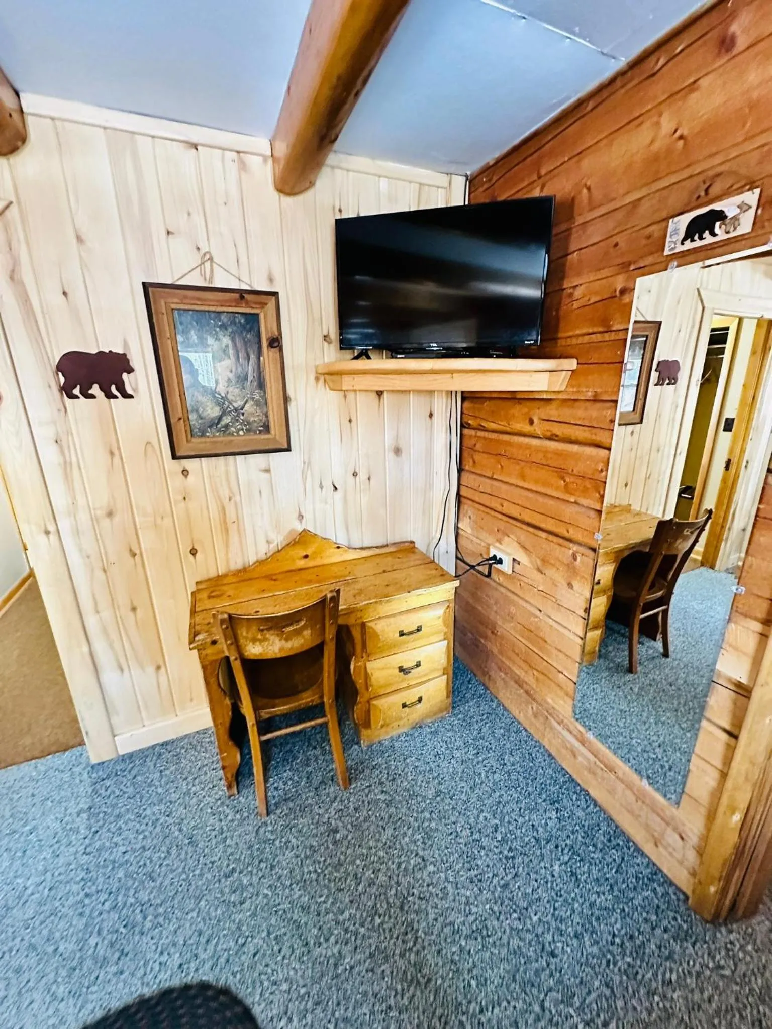 Ute Bluff Lodge, Cabins and RV park