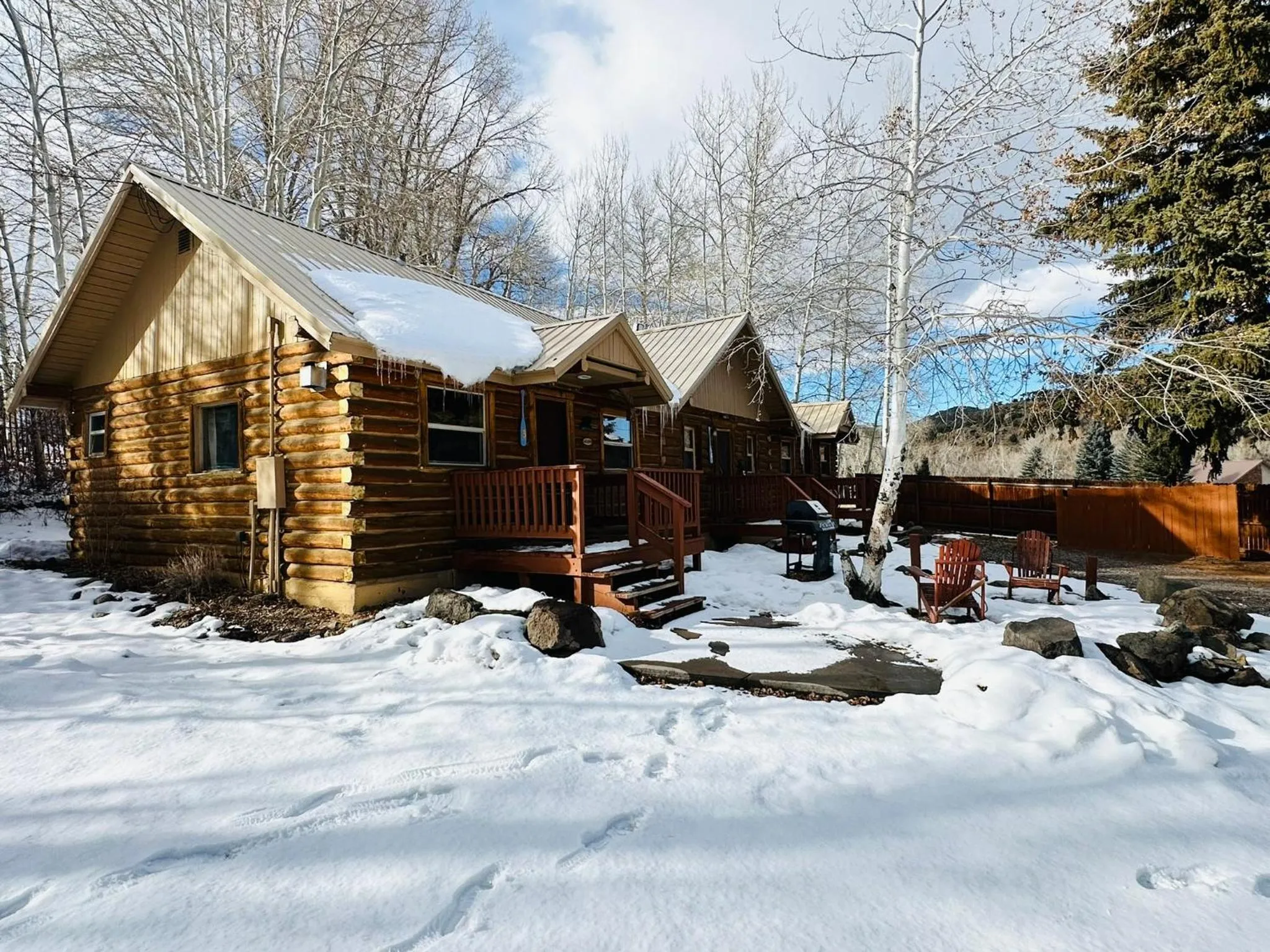 Ute Bluff Lodge, Cabins and RV park