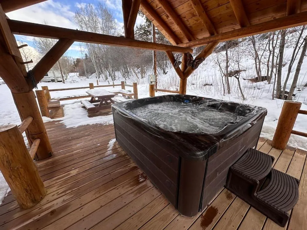 Patio in Ute Bluff Lodge, Cabins and RV park