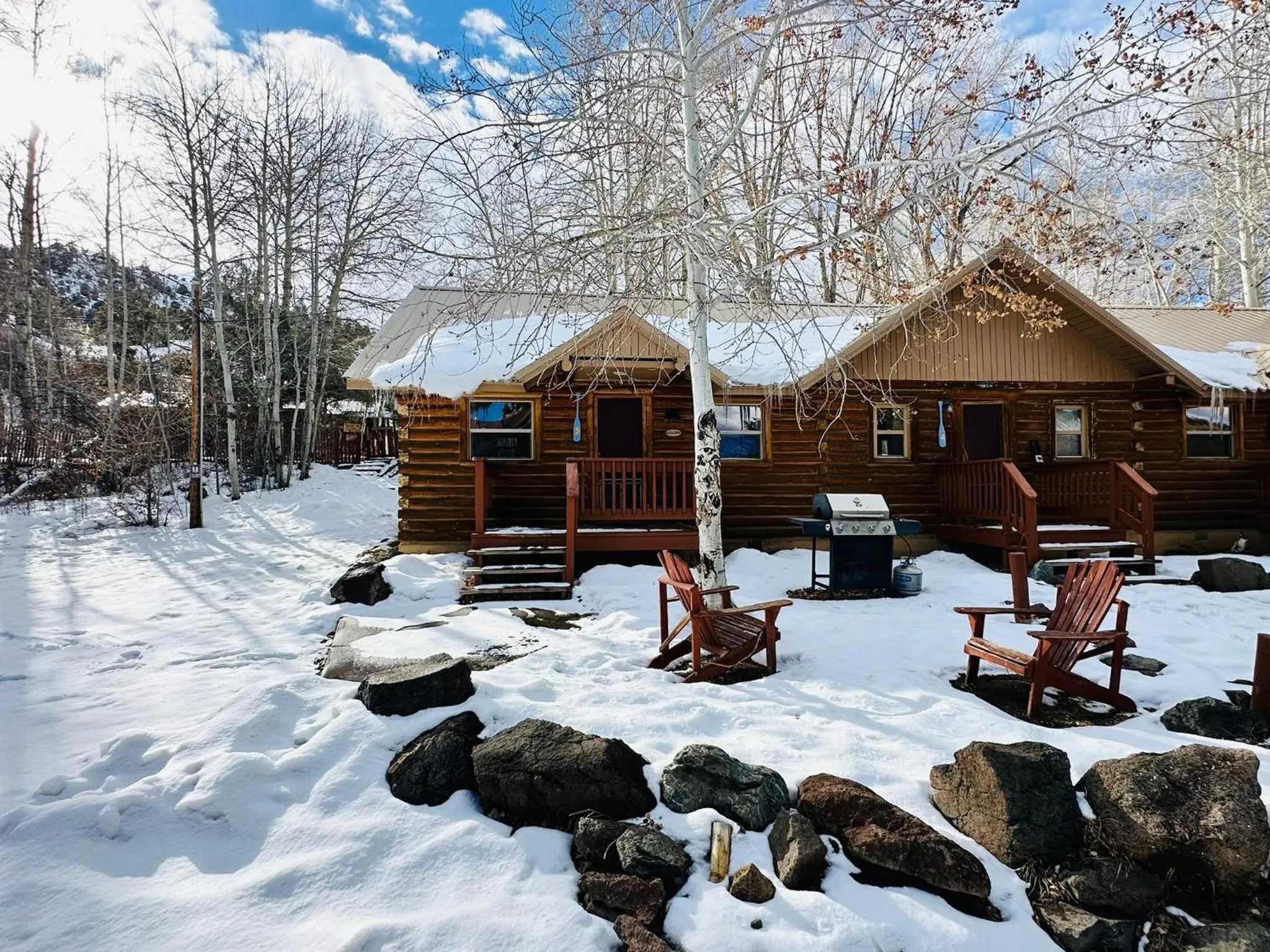 Ute Bluff Lodge, Cabins and RV park