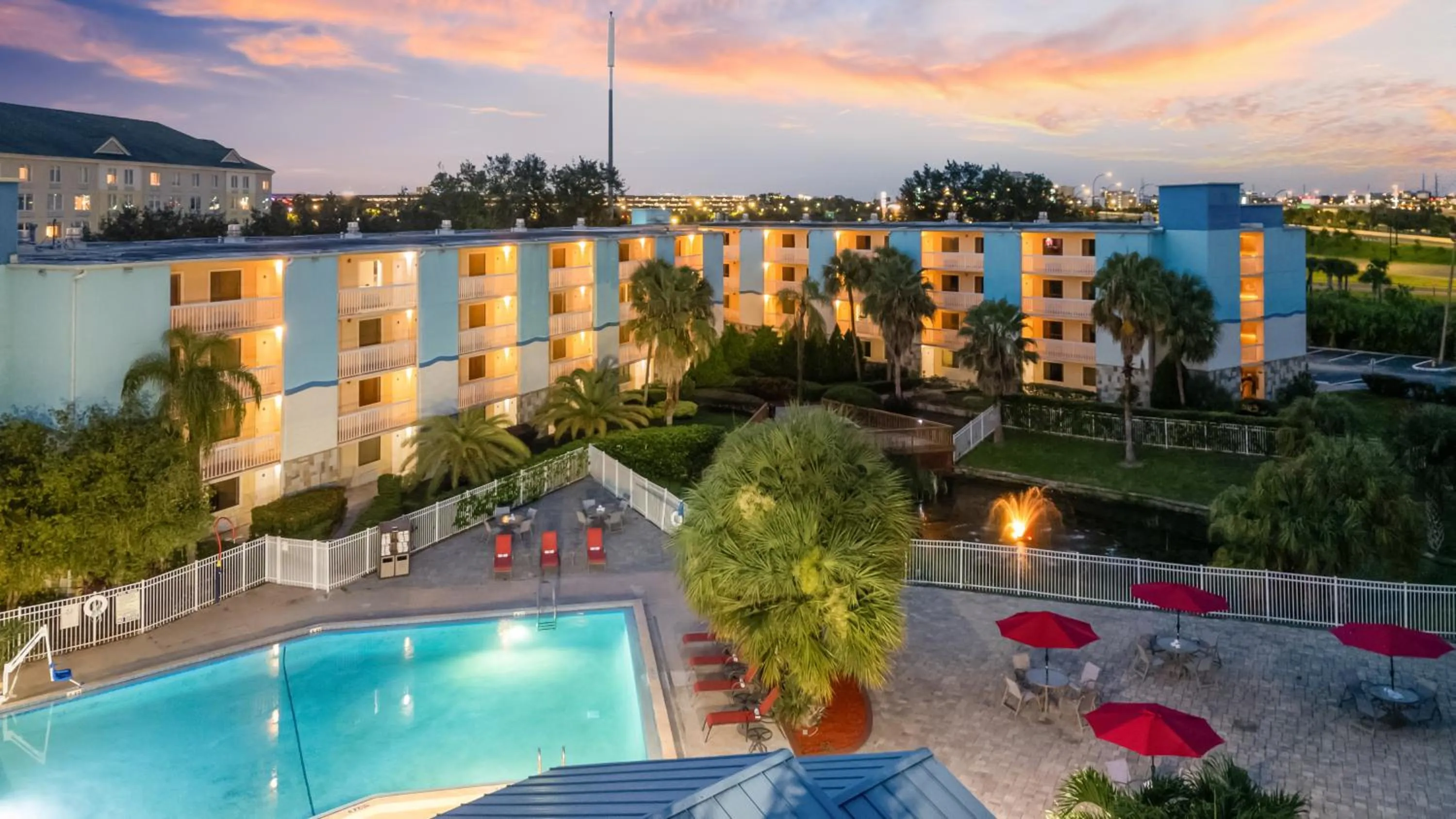 Property building in Orlando International Drive North Hotel