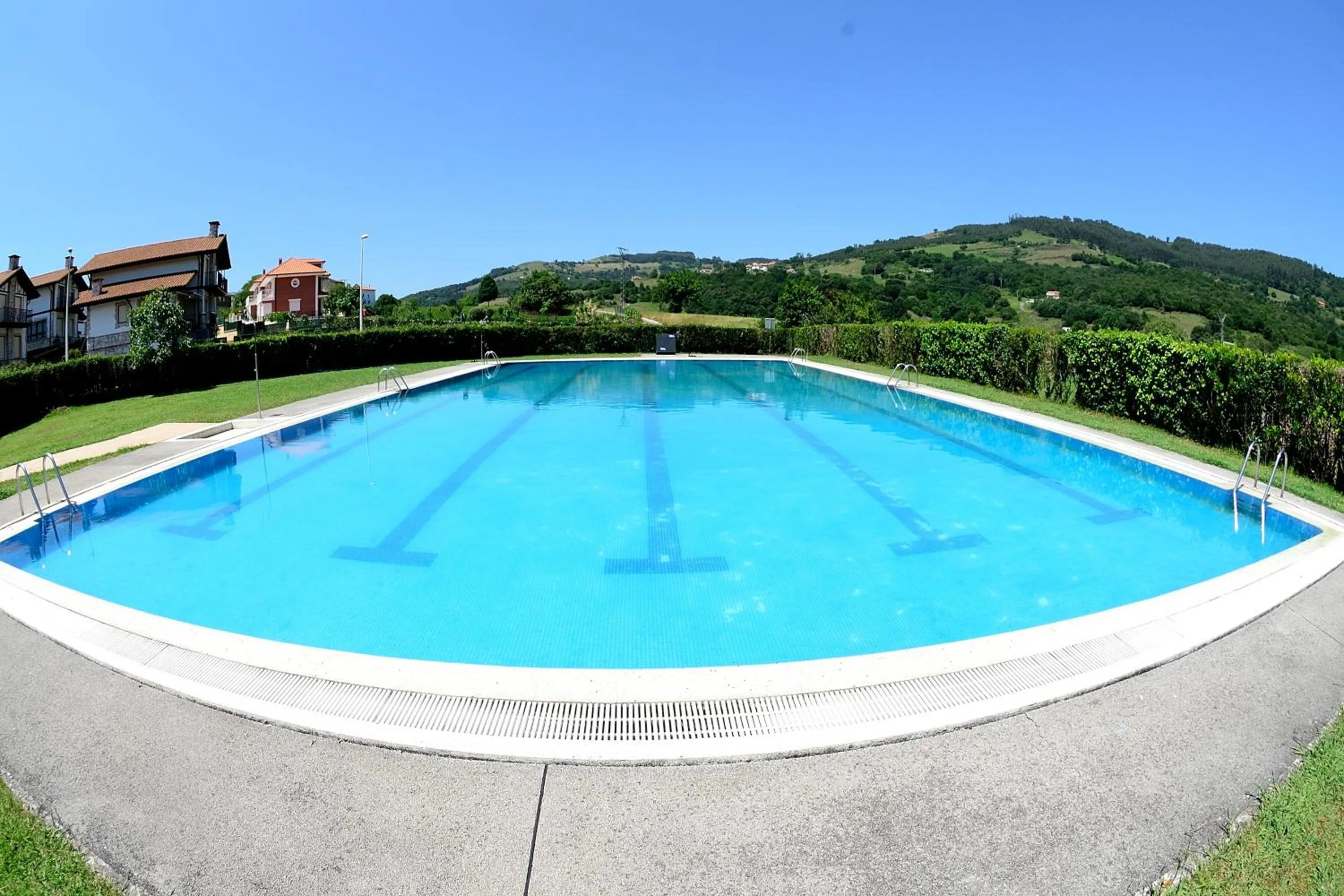 Swimming pool in Albergue Finca El Mazo