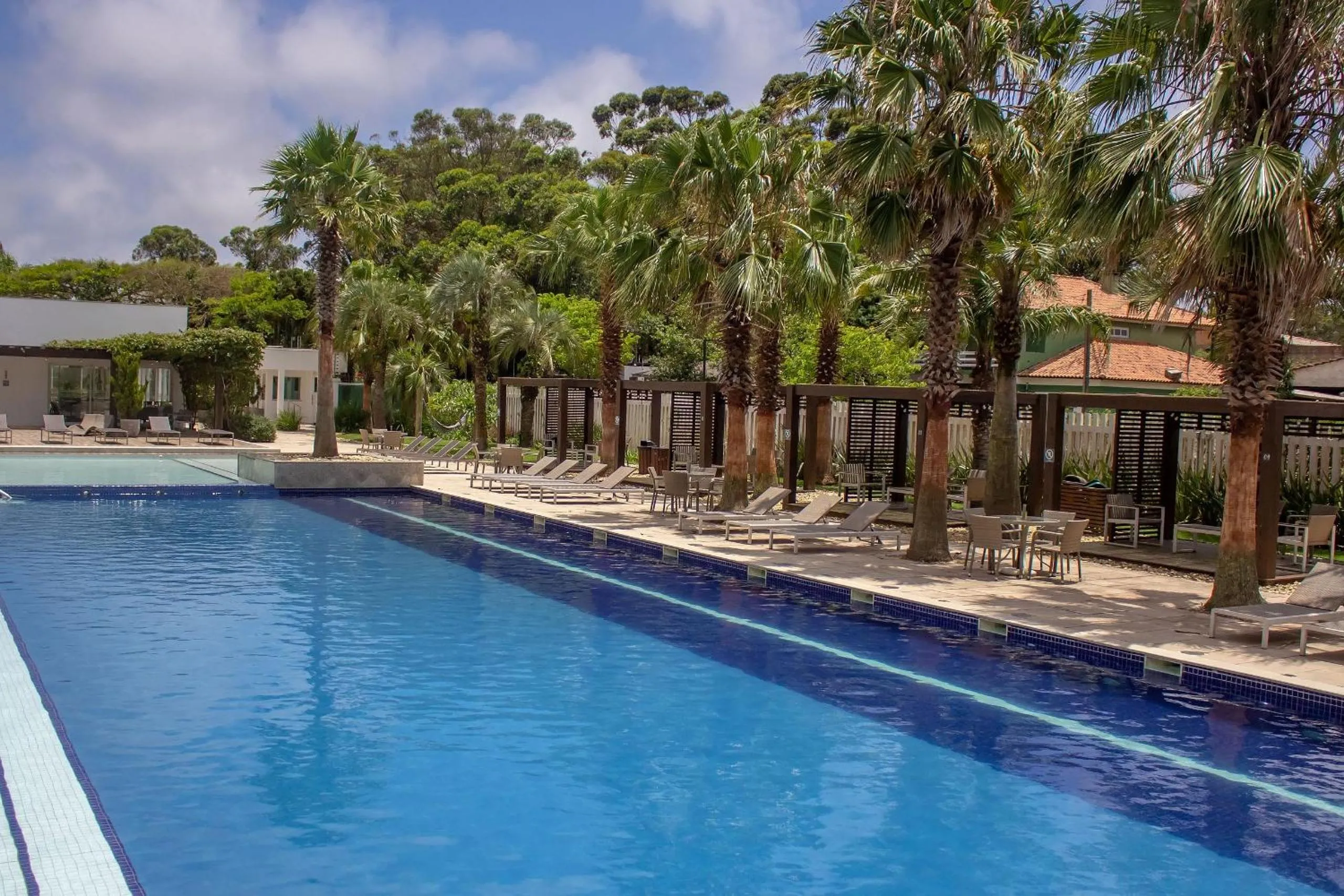 Swimming pool in Atlântida Green Square - 408B