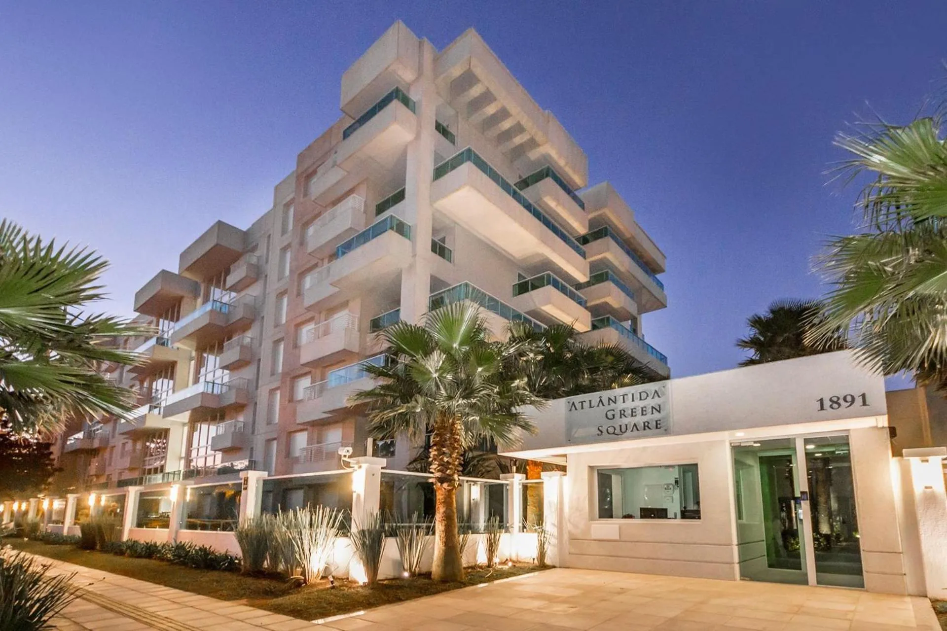 Facade/entrance in Atlântida Green Square - 408B