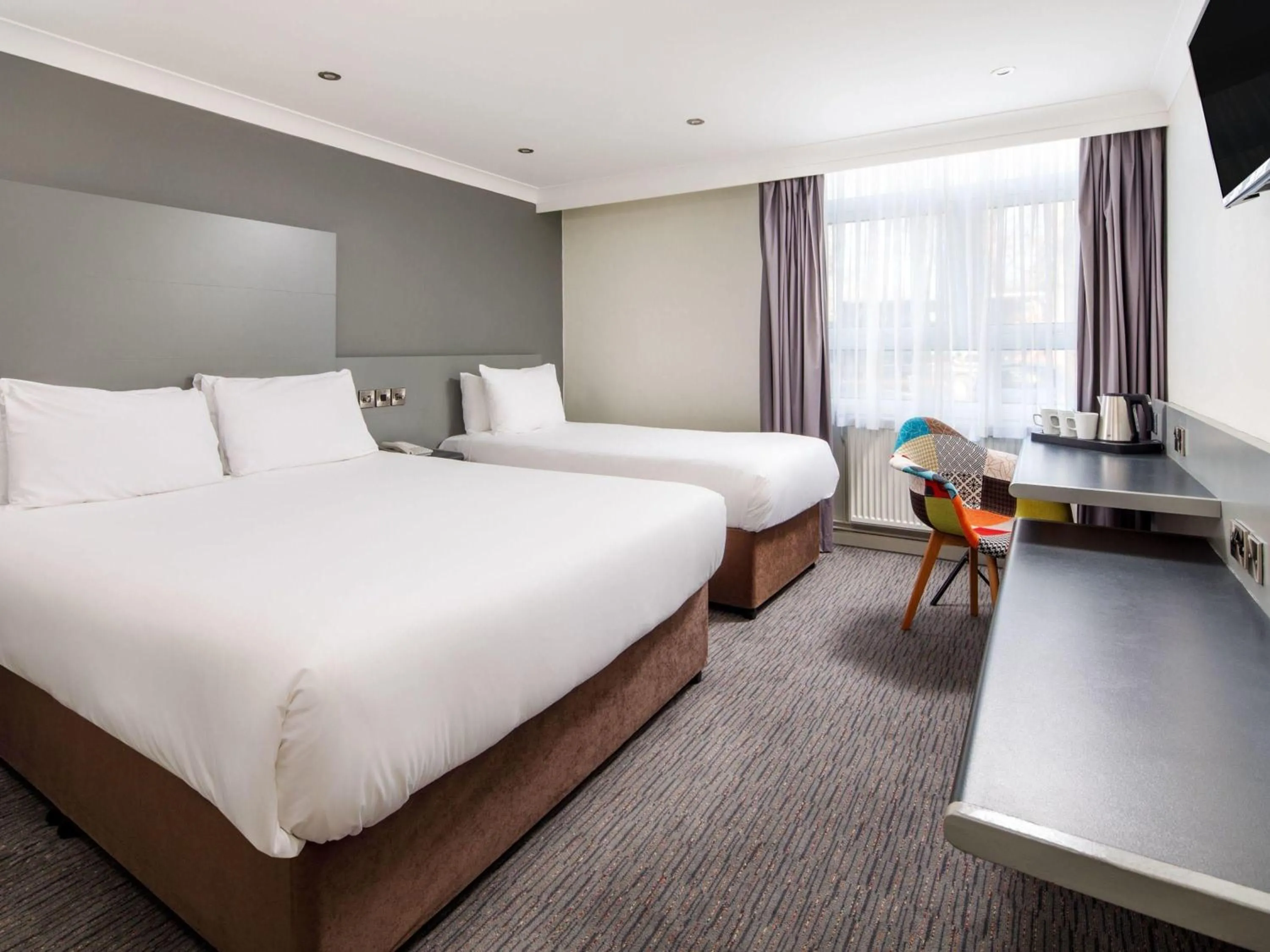 Bedroom, Bed in Mercure Chester Abbots Well Hotel