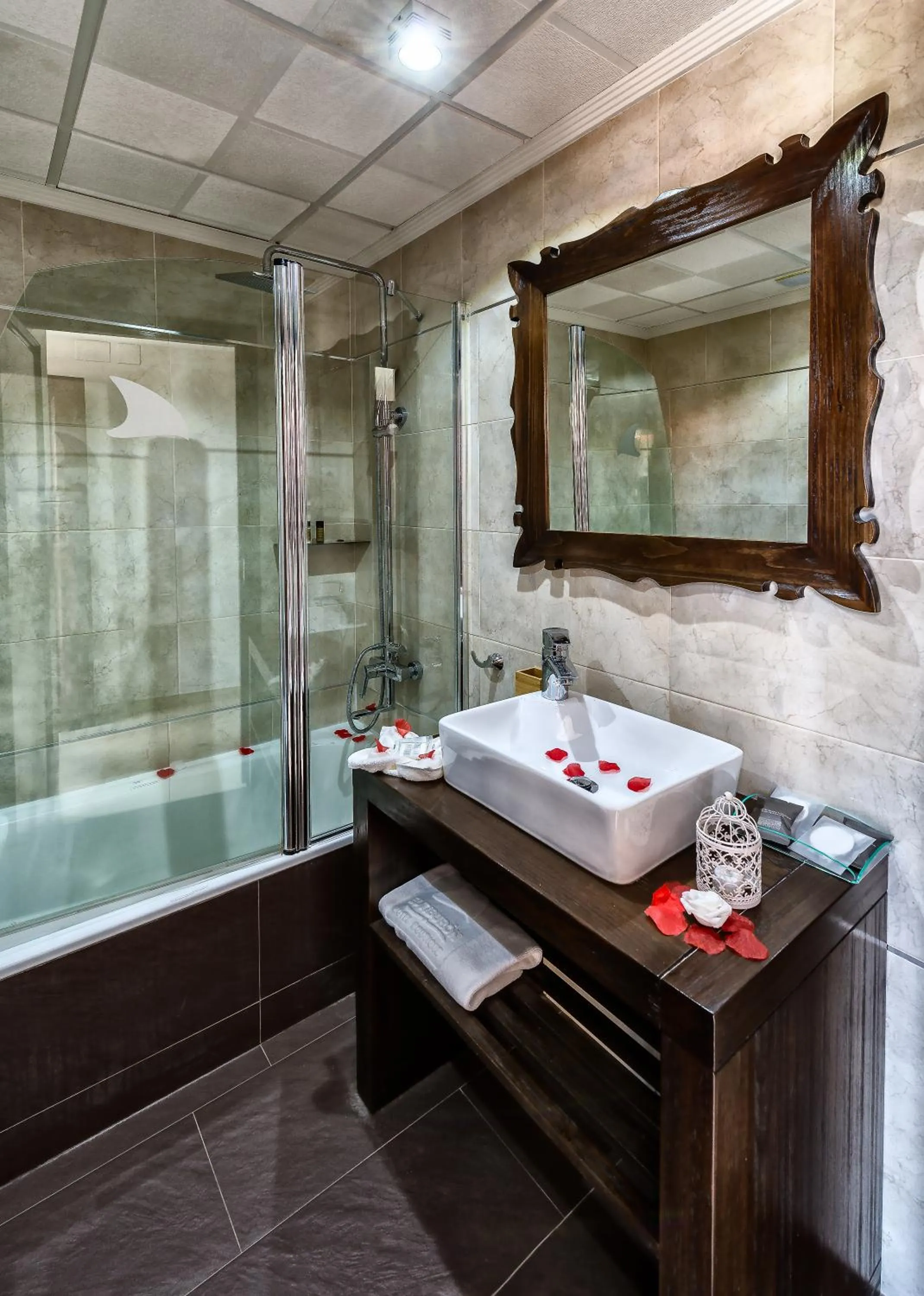 Bathroom in Moon Dreams Torremolinos - Adults Recommended