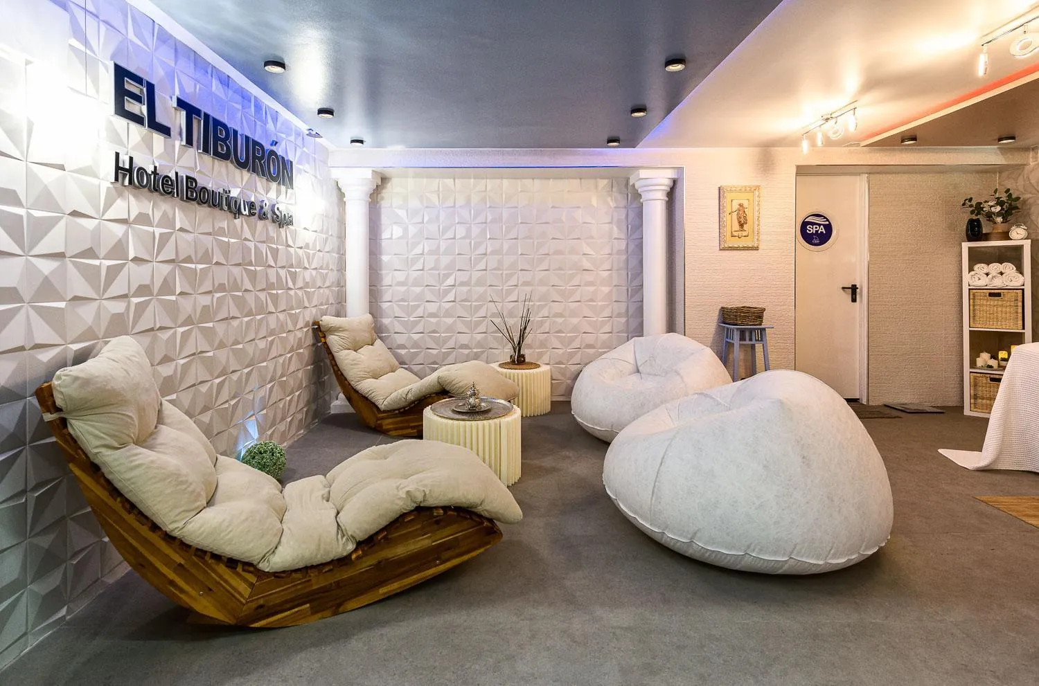 Massage in Moon Dreams Torremolinos - Adults Recommended