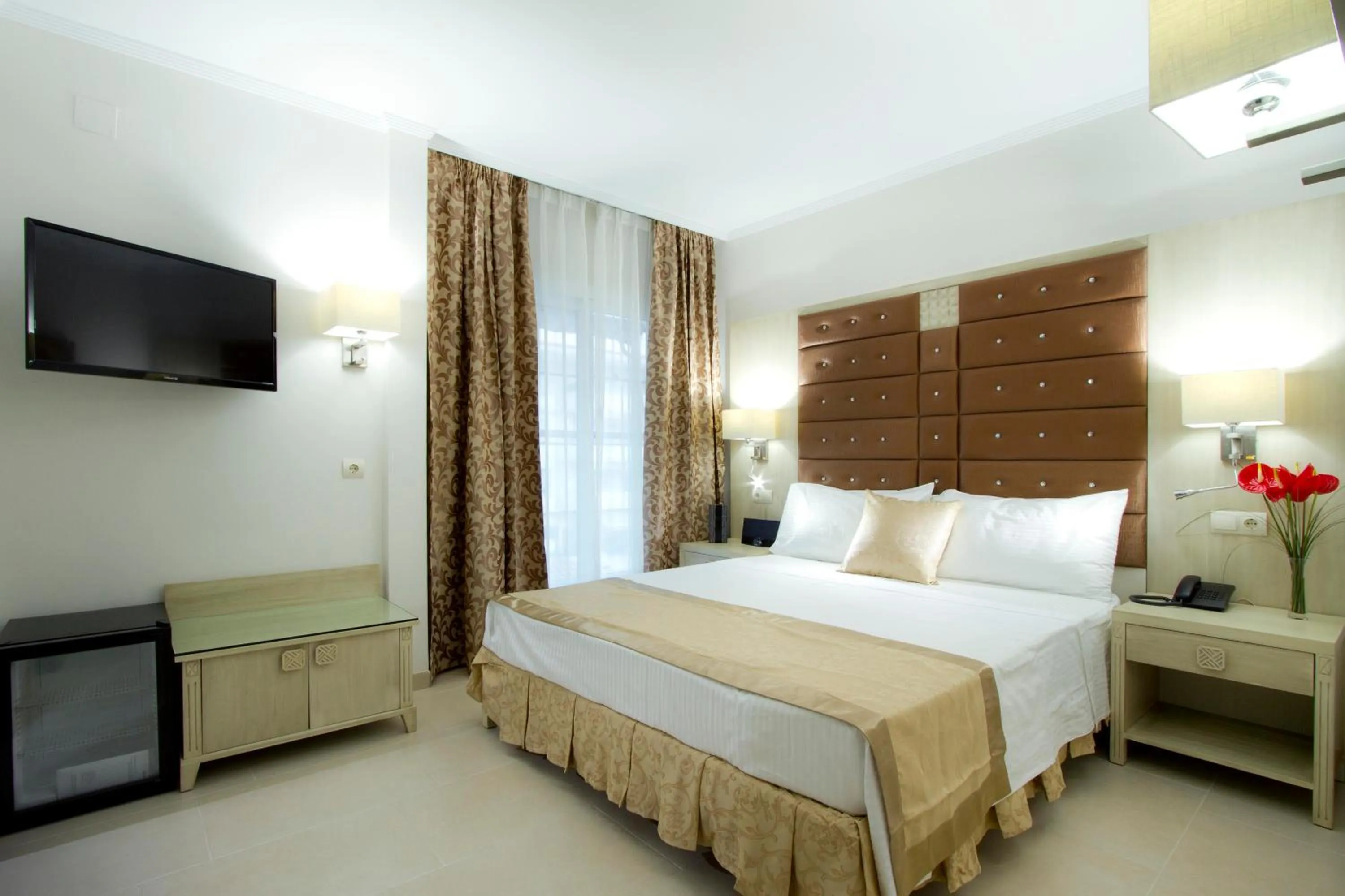 Bedroom, Bed in BLUESEA Alborán Adults Only- Ex Hotel MD Torremolinos