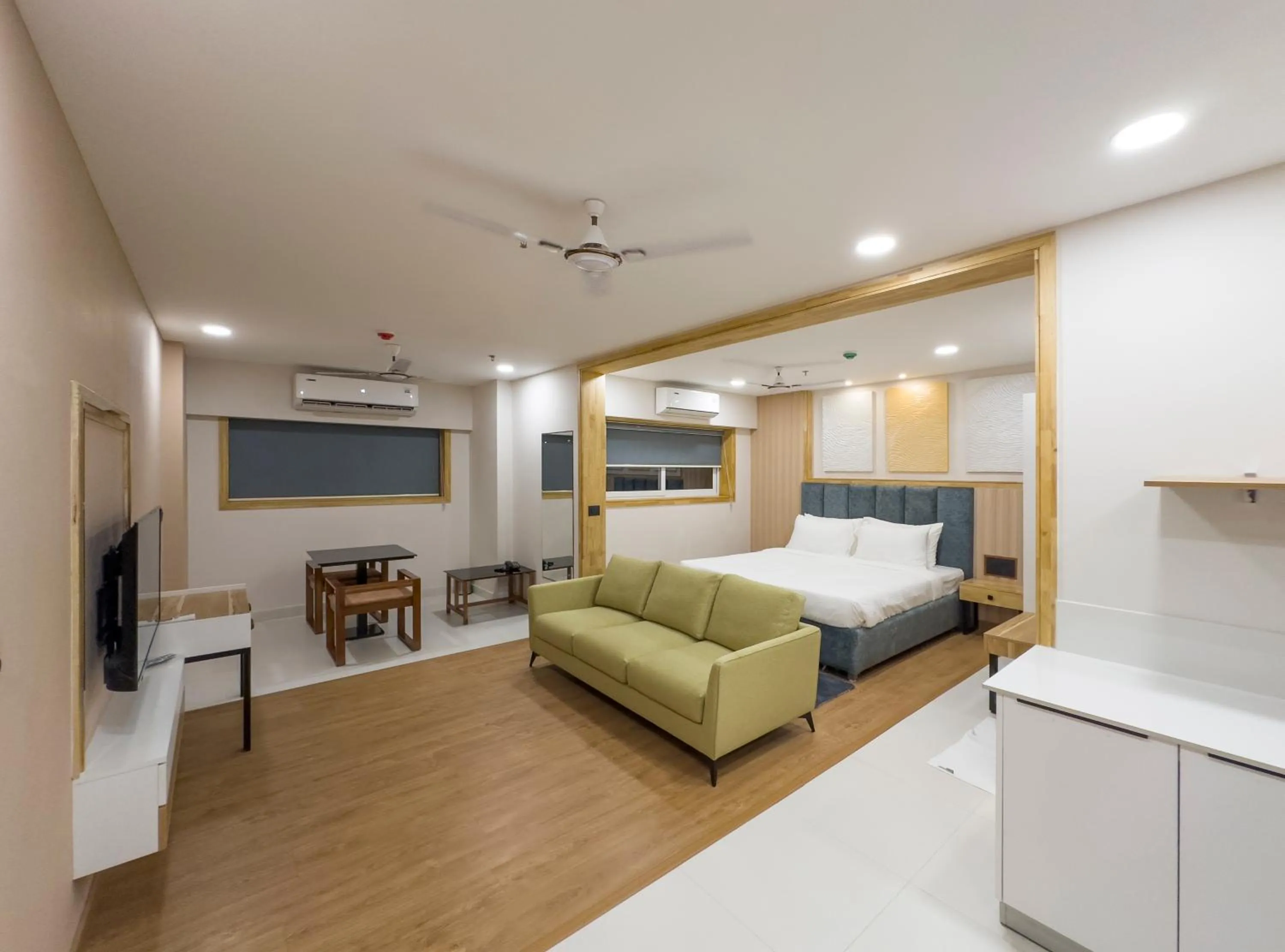 Bed in The Habitat Suites-Walkable distance to Guruvayoor temple