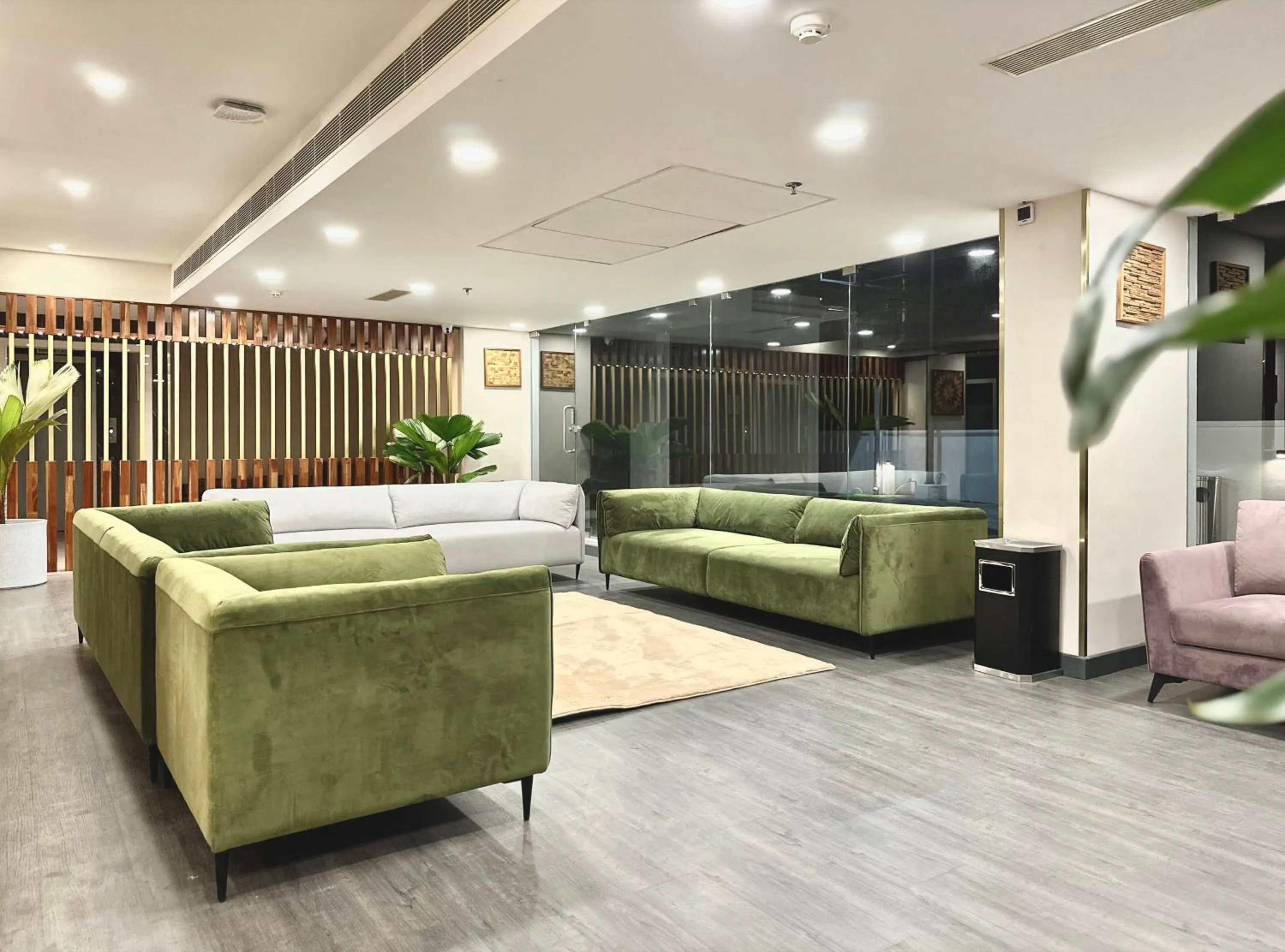 Lobby or reception in The Habitat Suites-Walkable distance to Guruvayoor temple