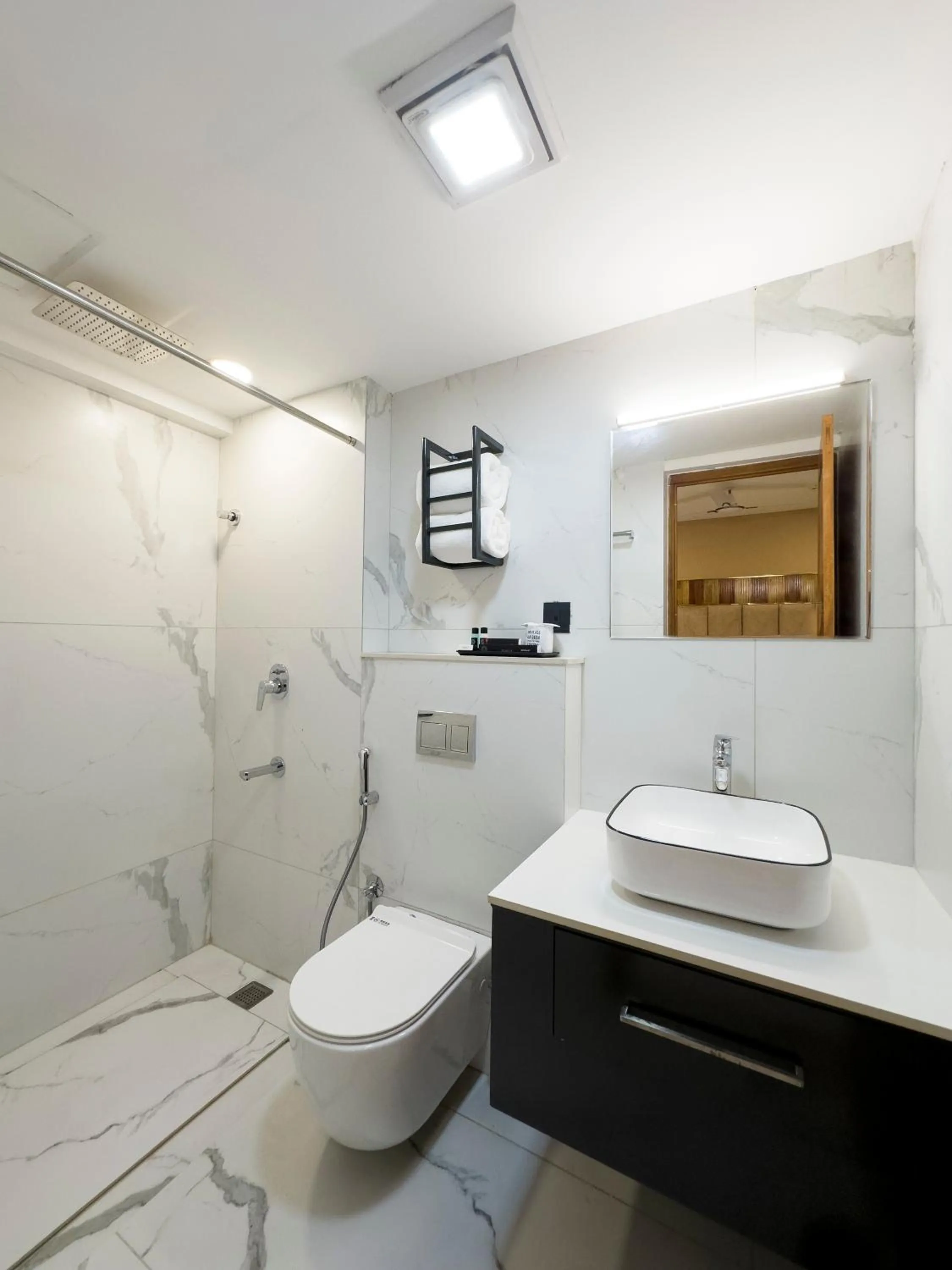 Bathroom in The Habitat Suites-Walkable distance to Guruvayoor temple