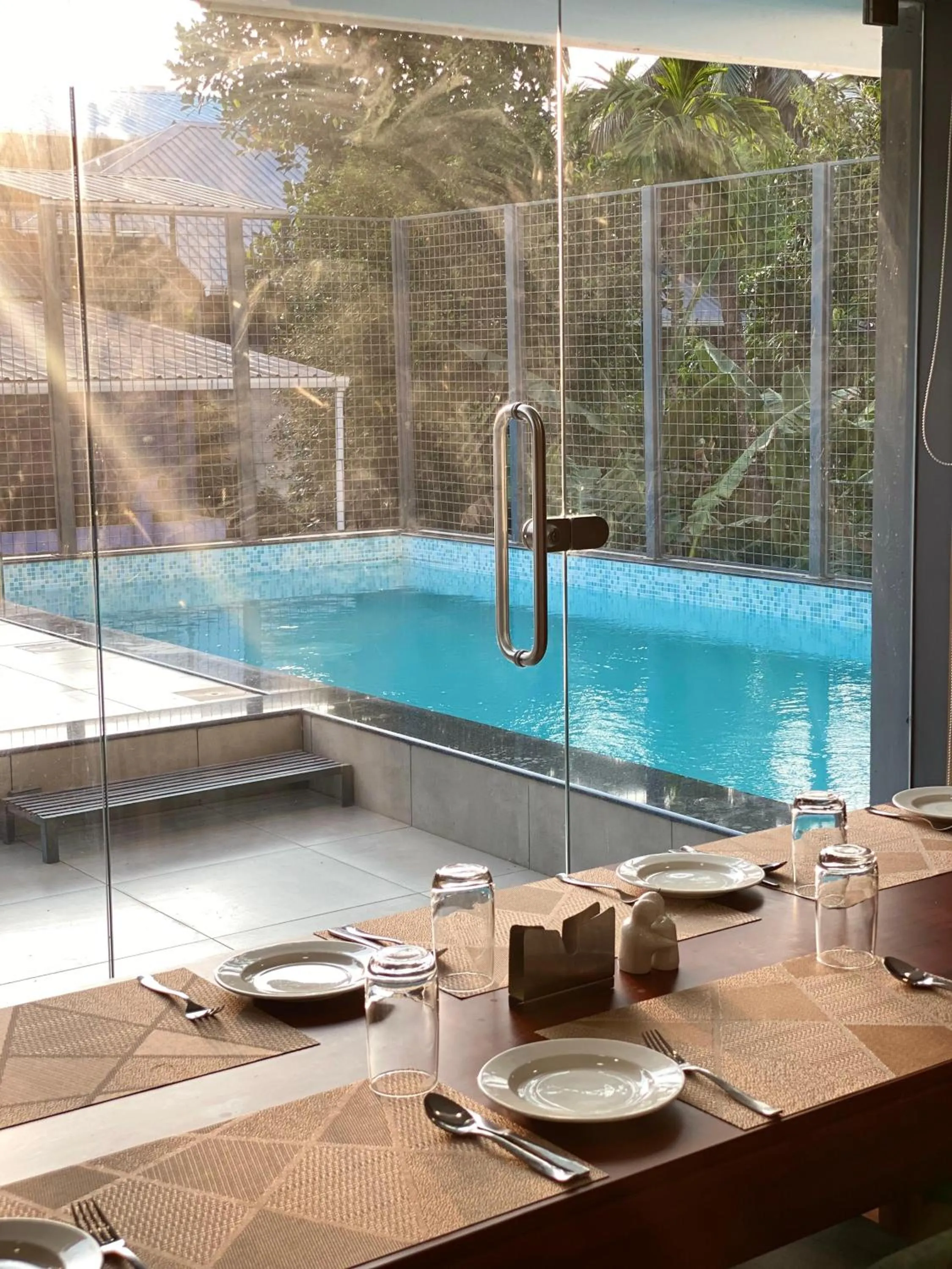 Pool view in The Habitat Suites-Walkable distance to Guruvayoor temple