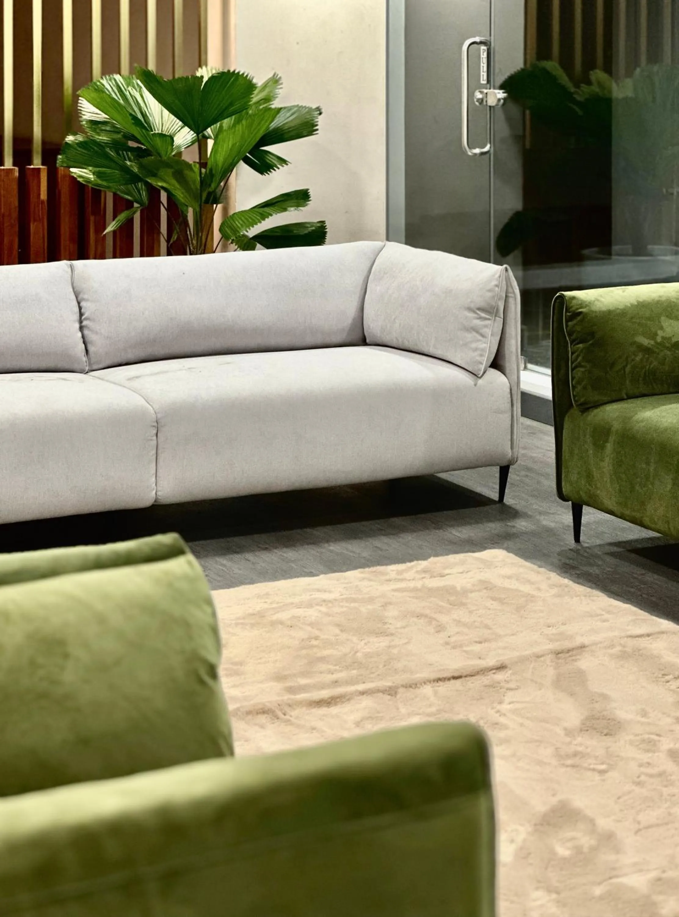 Seating area in The Habitat Suites-Walkable distance to Guruvayoor temple