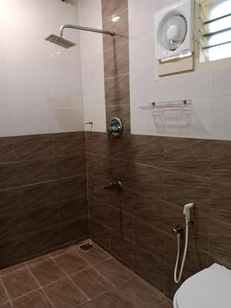 Shower in Azhagappa Residency