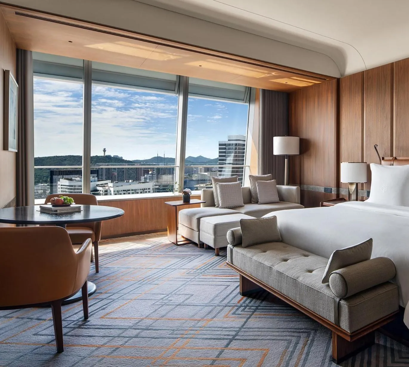 Property building, Bed in Four Seasons Hotel Dalian