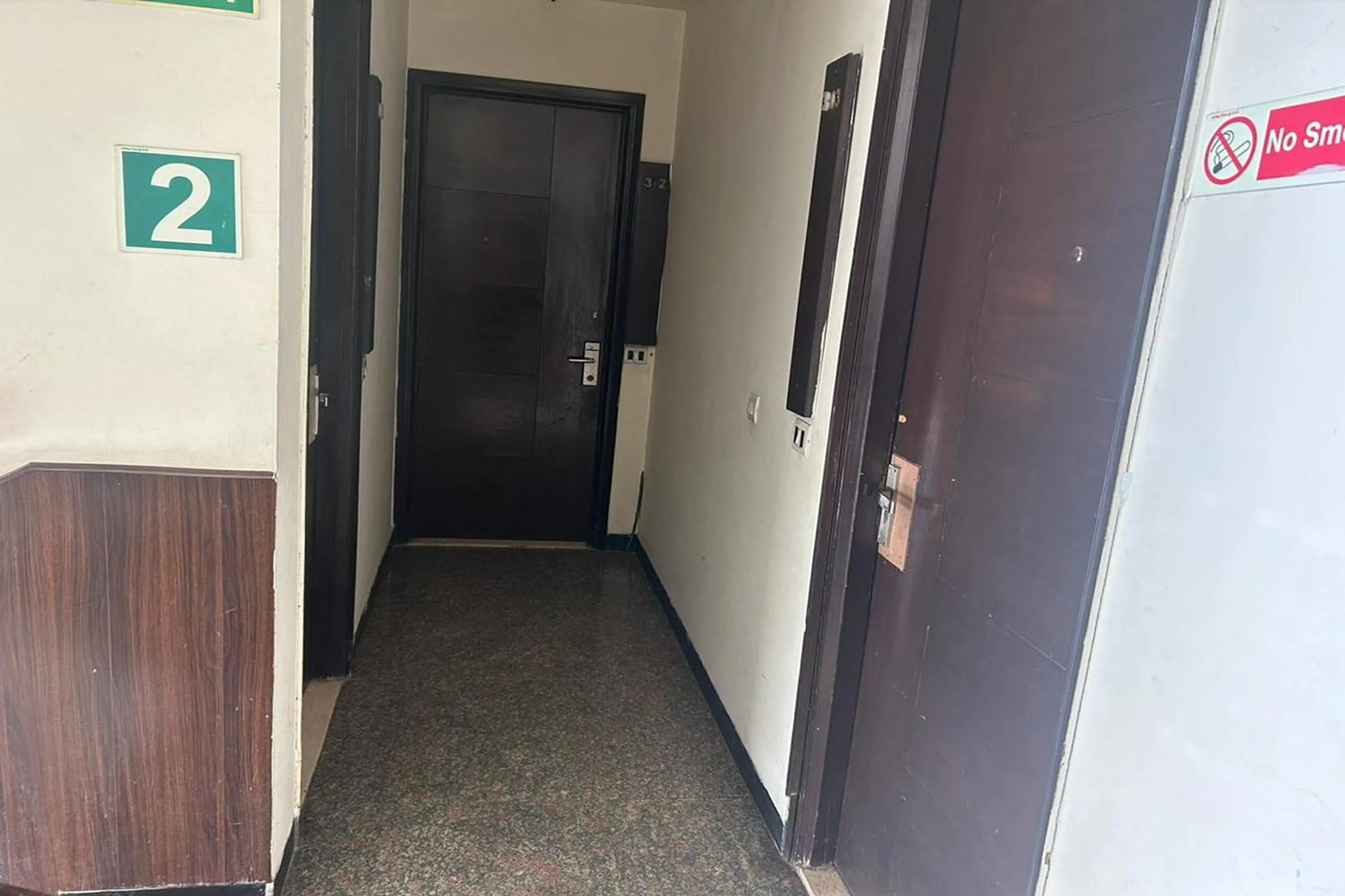 Area and facilities in The Metropolis Guest House Near RK Ashram Metro Station