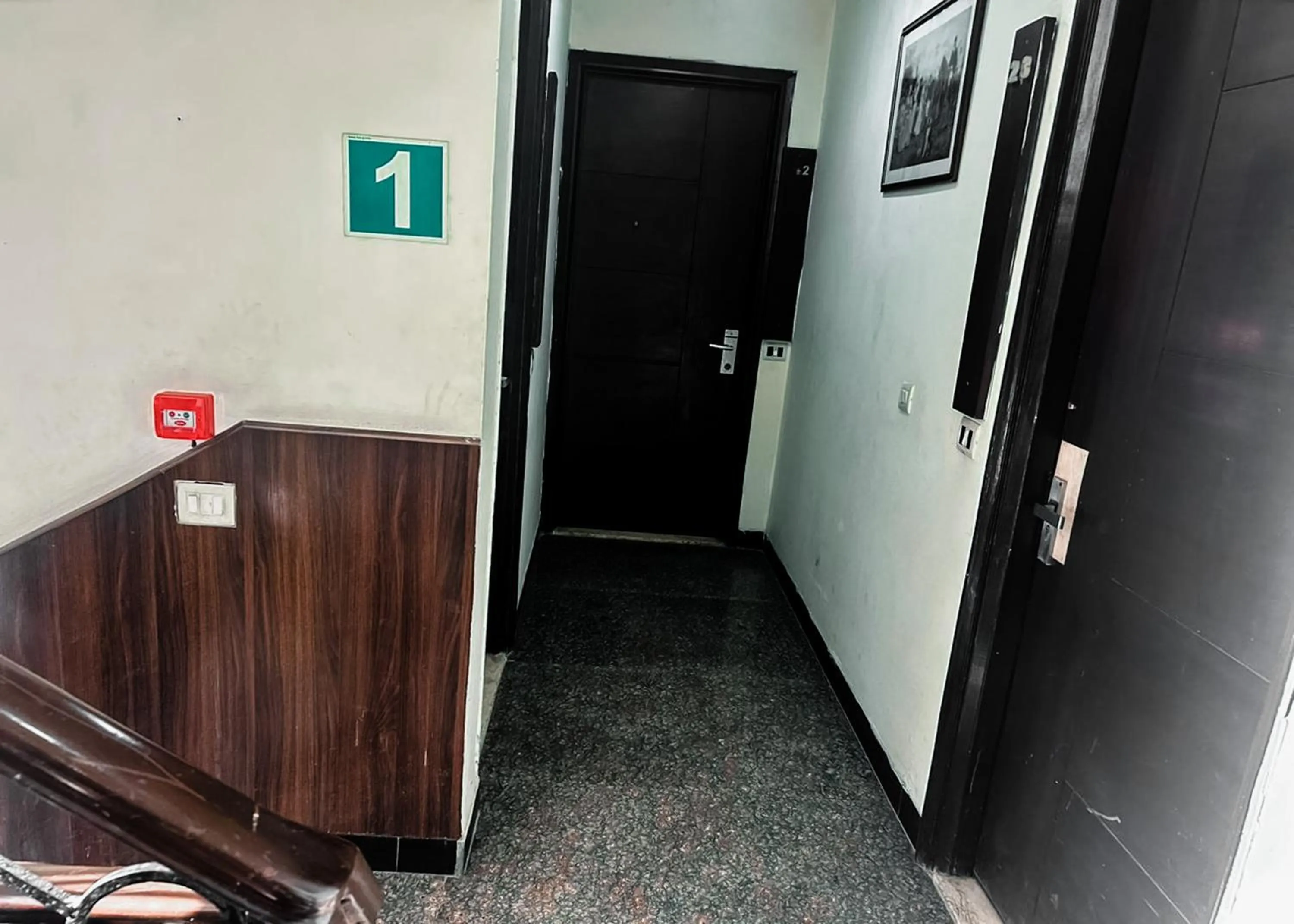 Area and facilities in The Metropolis Guest House Near RK Ashram Metro Station