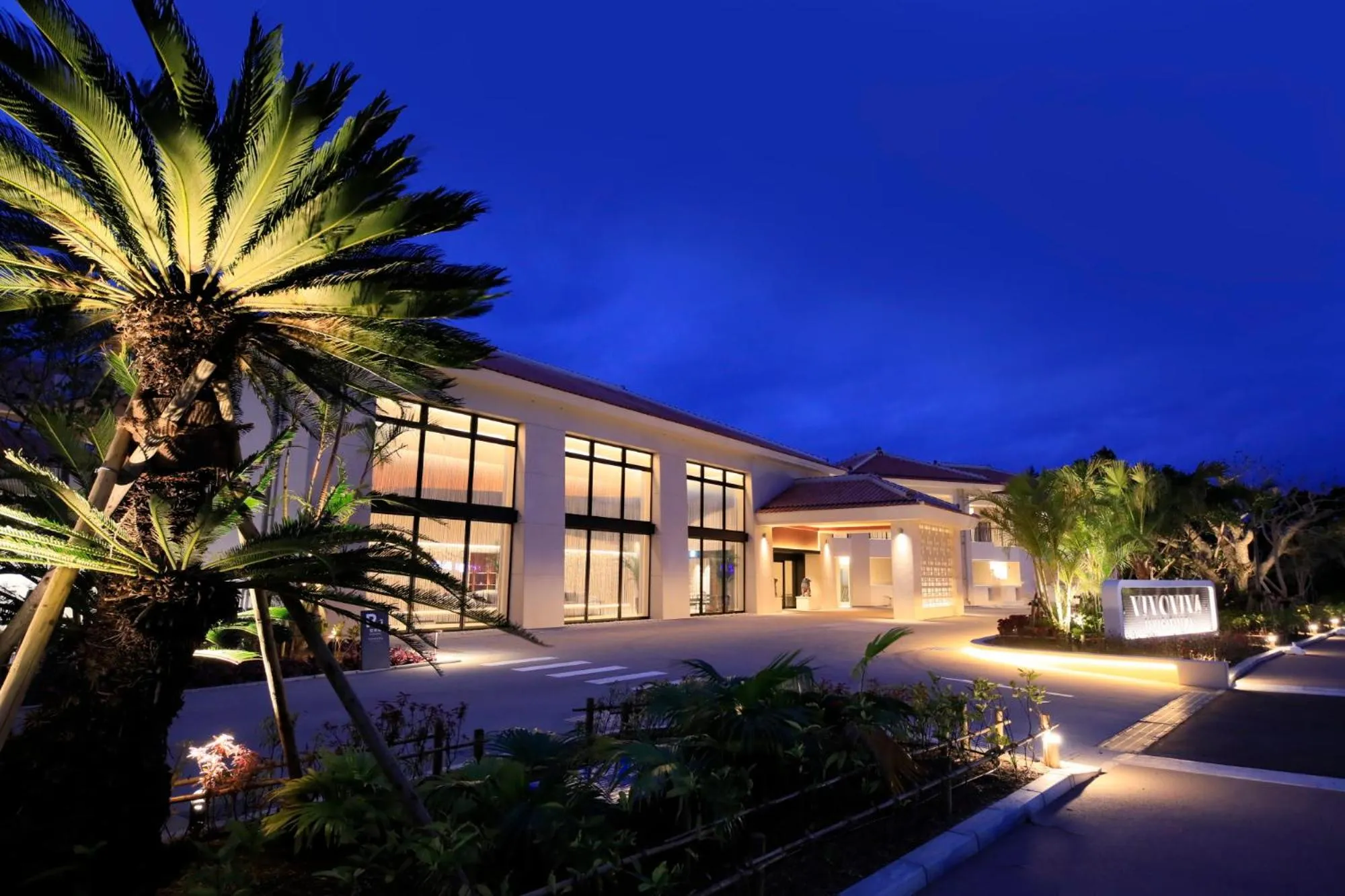 Property building in VIVOVIVA石垣島