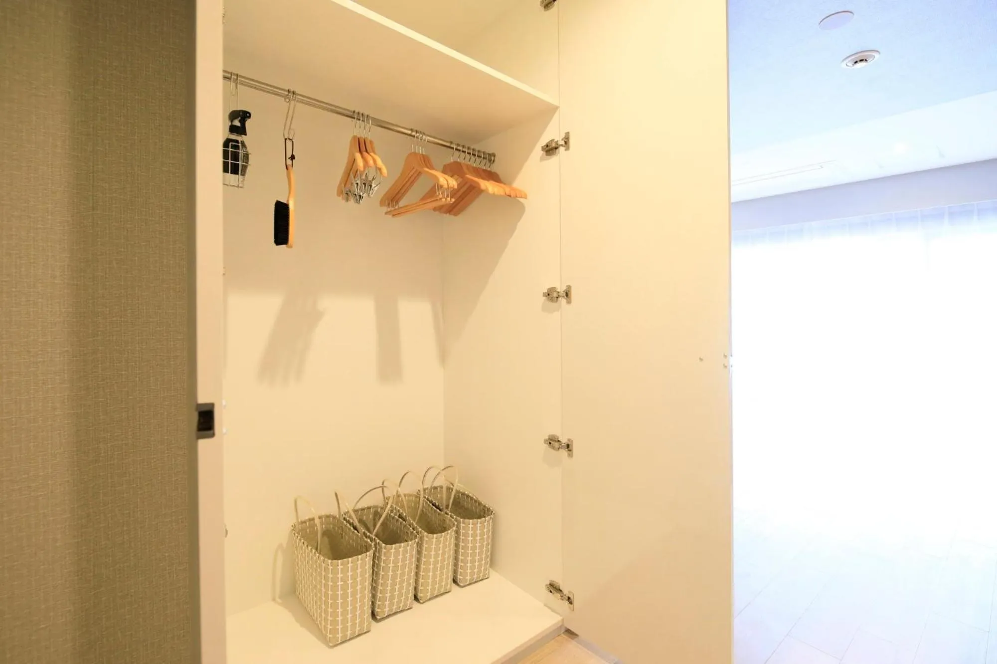 Photo of the whole room in VIVOVIVA石垣島