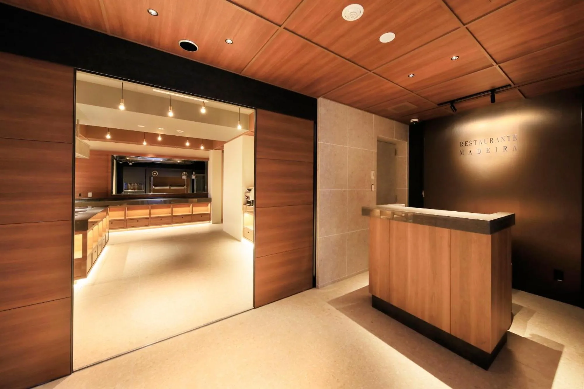 Restaurant/places to eat in VIVOVIVA石垣島