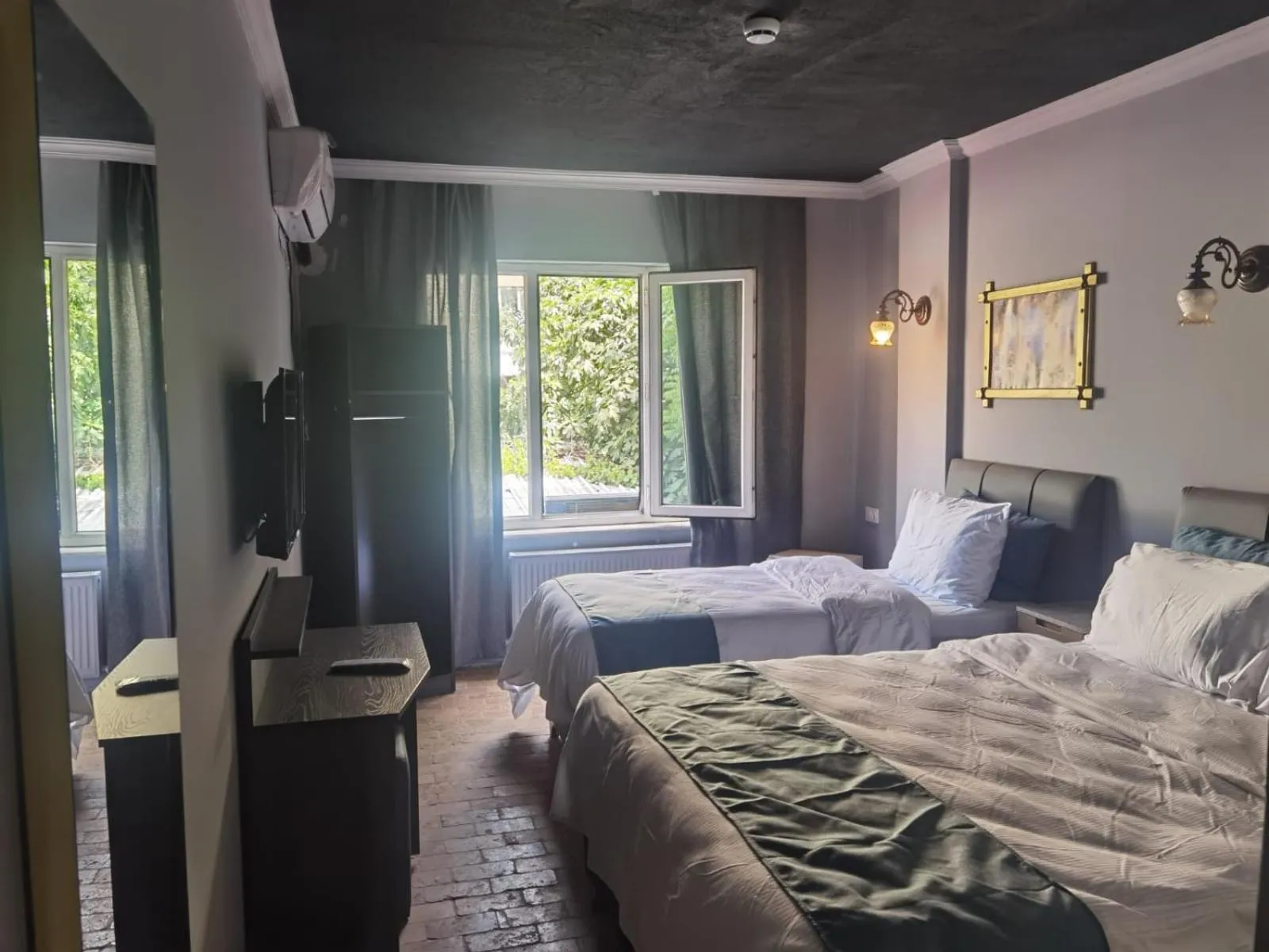 Bed in City Park Suites City Center Corlu