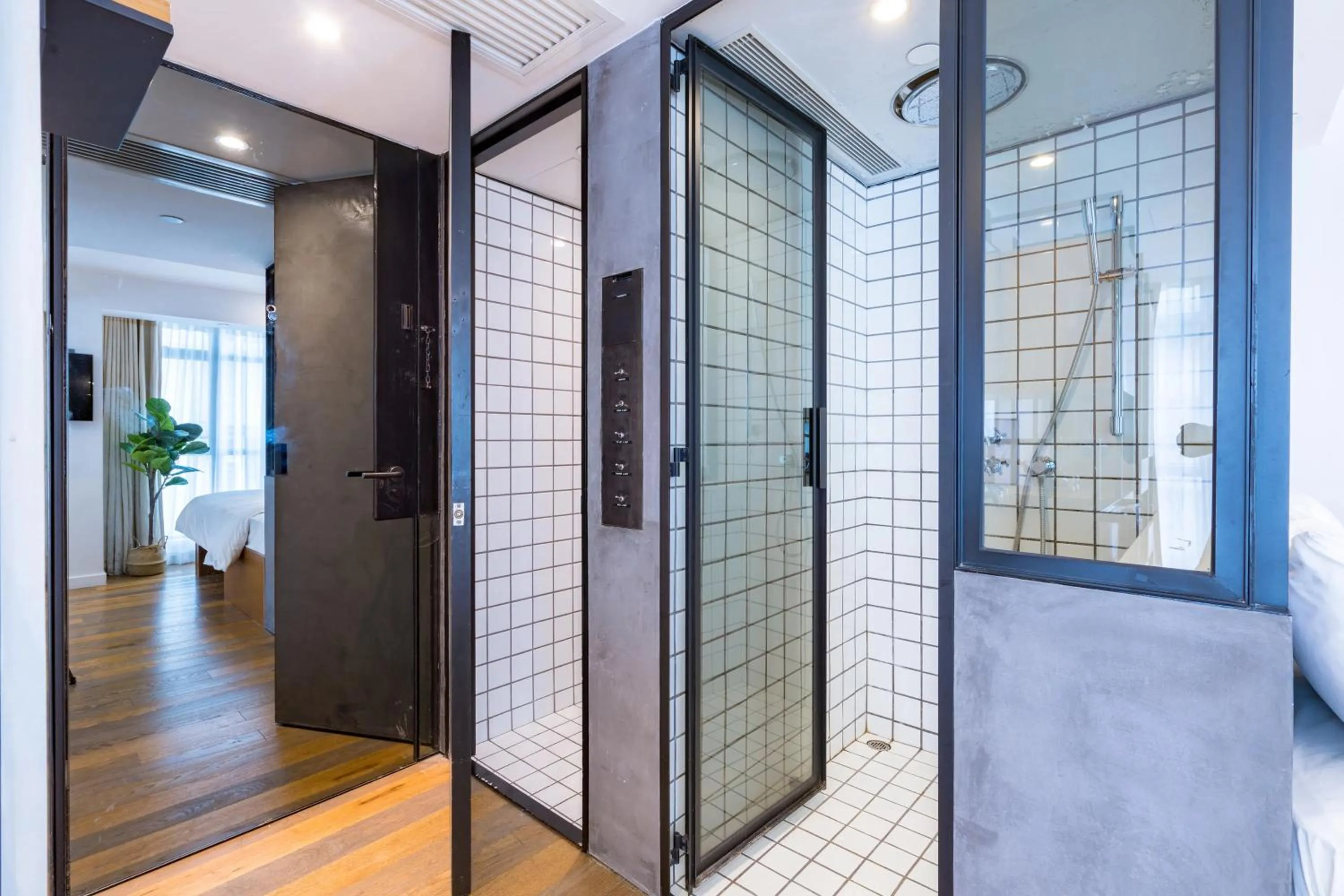 Bathroom in Residence G Hong Kong - by Hotel G