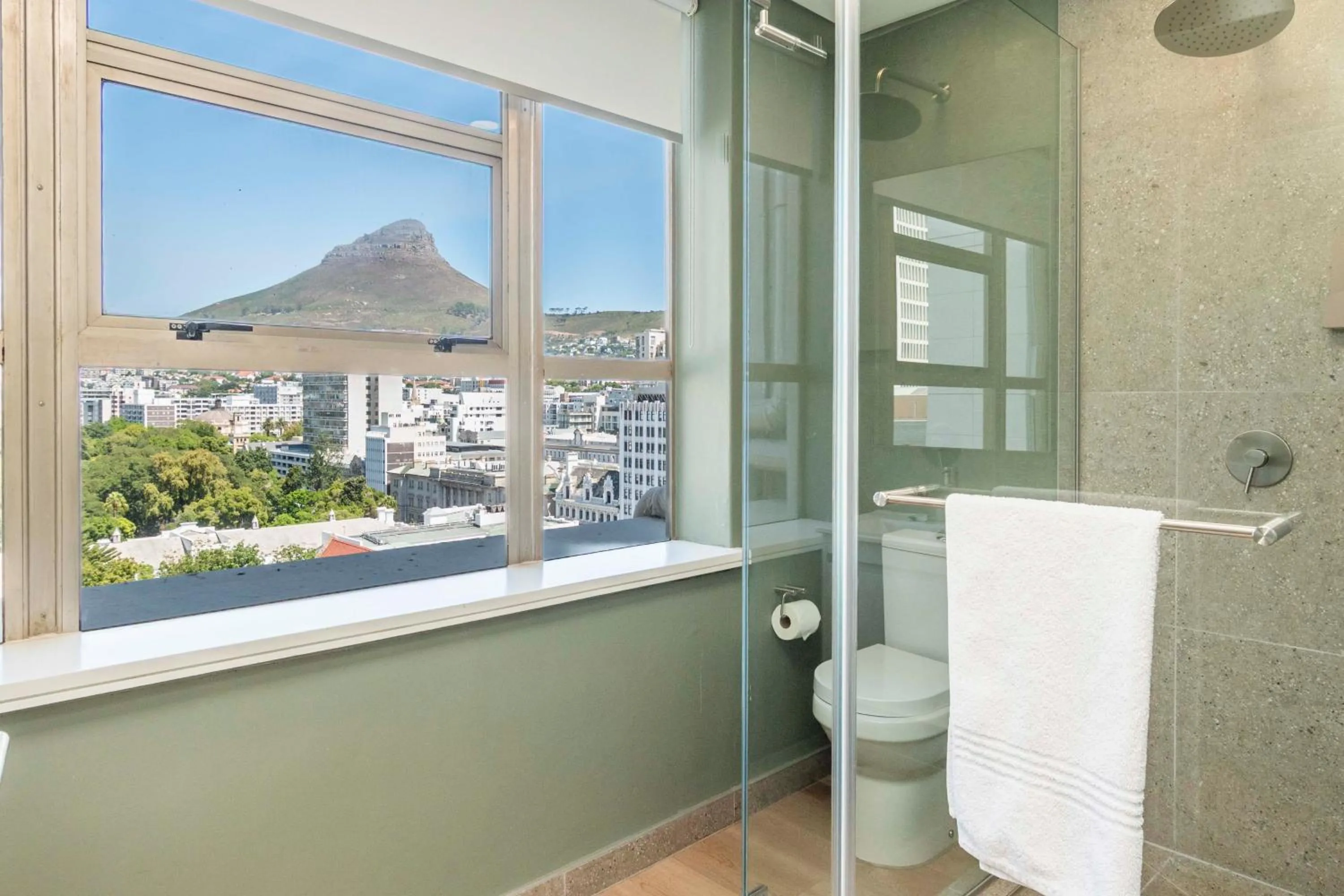 Bathroom in Habitat Aparthotel by Totalstay