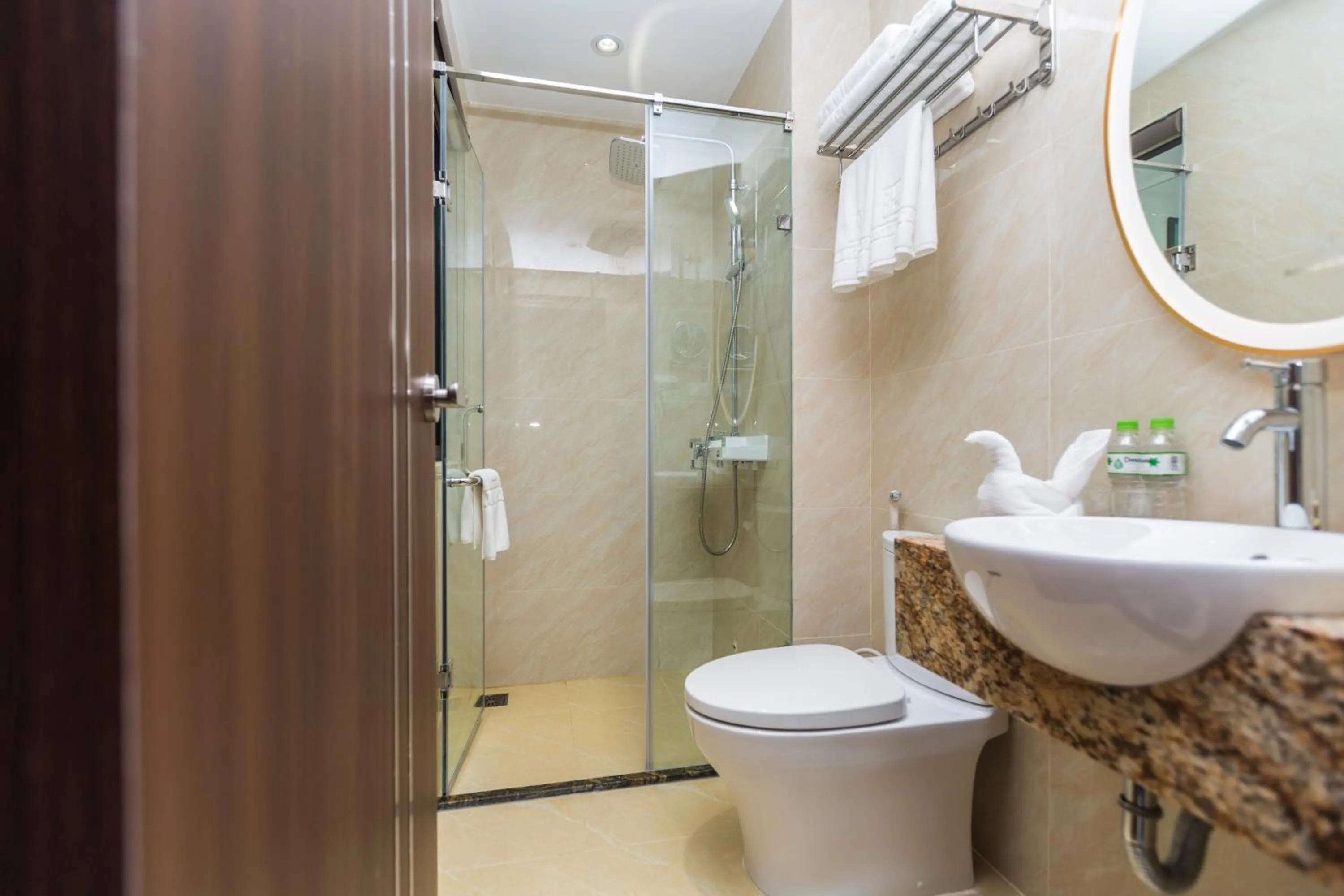 Shower in Blubiz Hotel 8