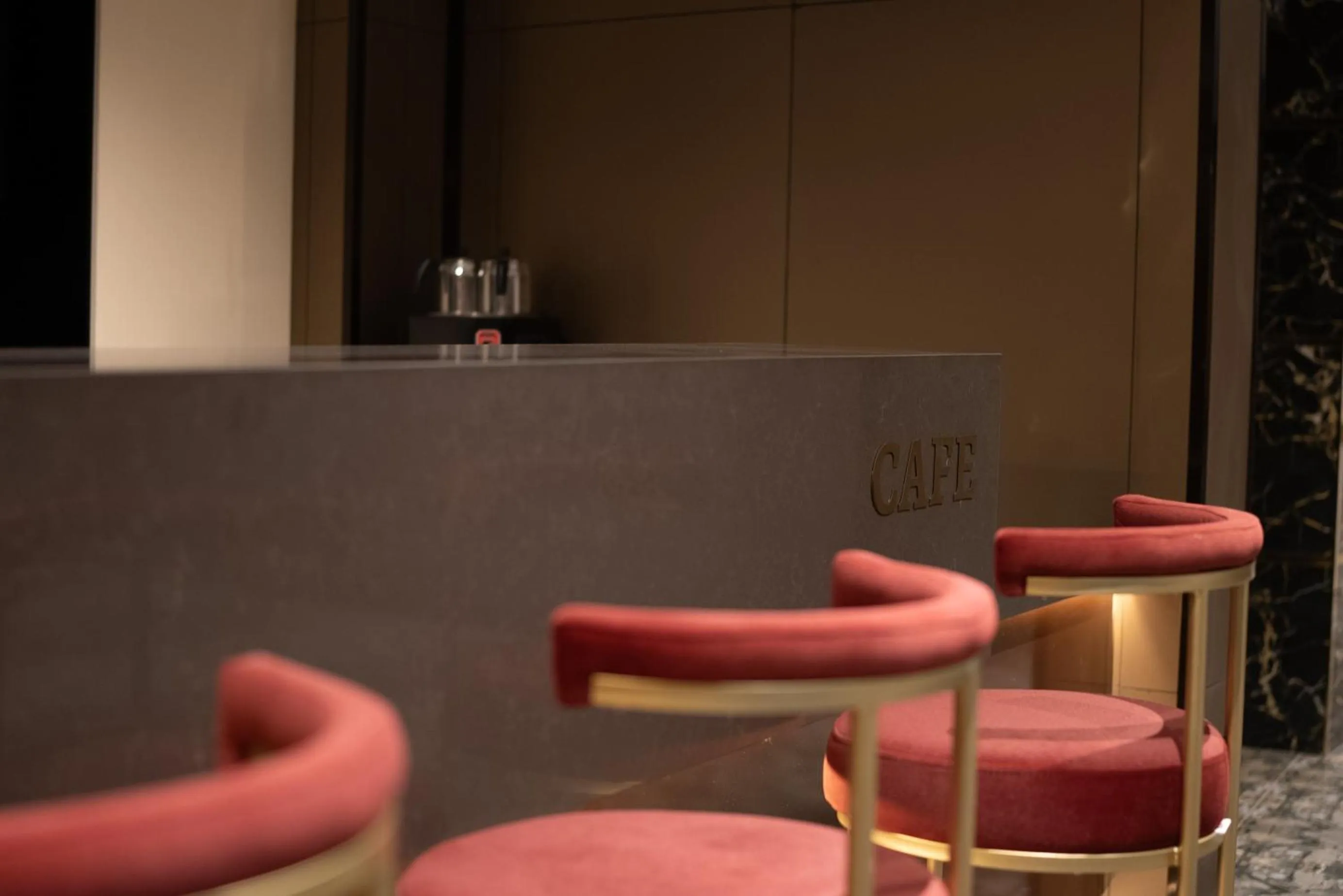 Banquet/Function facilities in Golden River Hotel By Continent