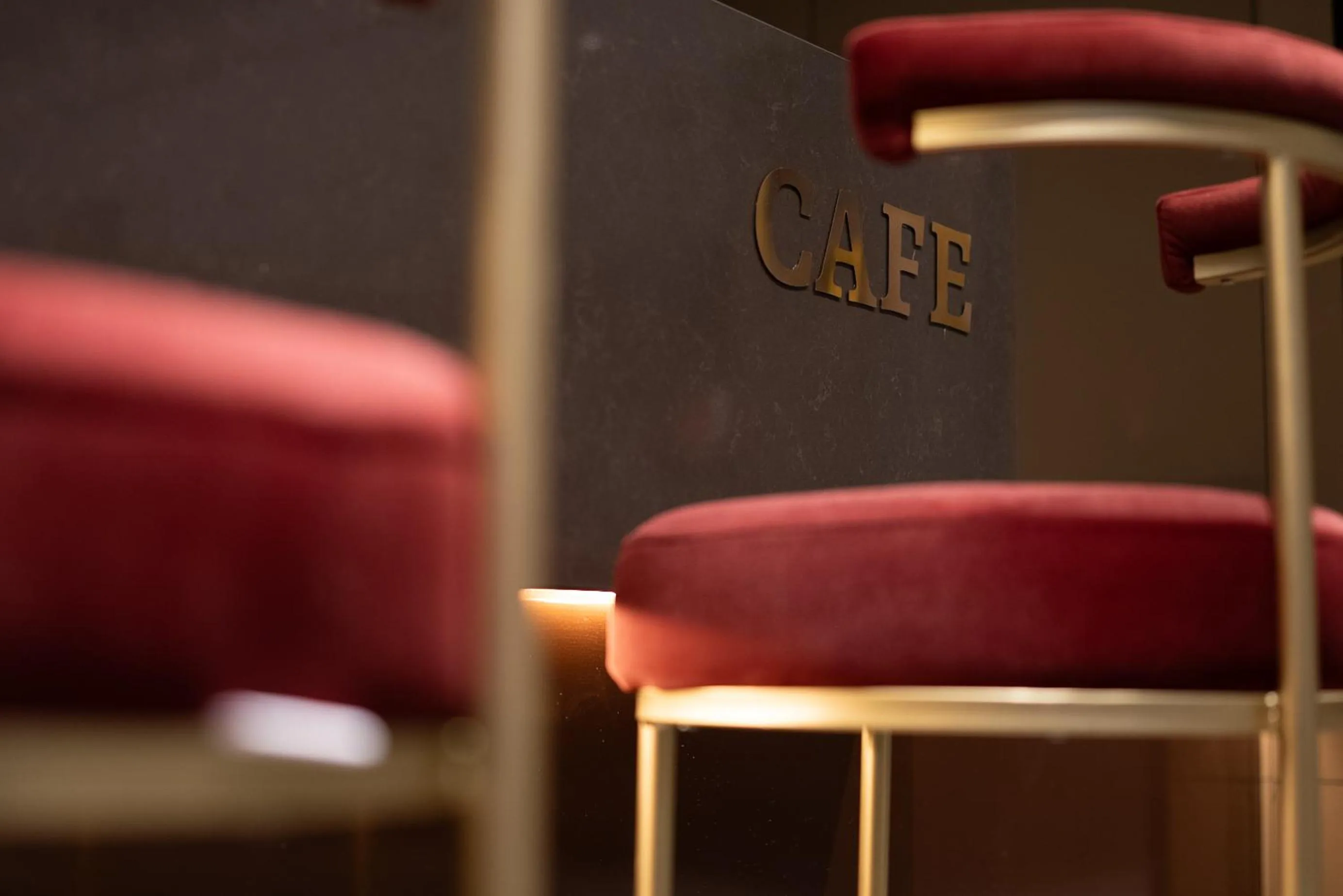 Banquet/Function facilities in Golden River Hotel By Continent