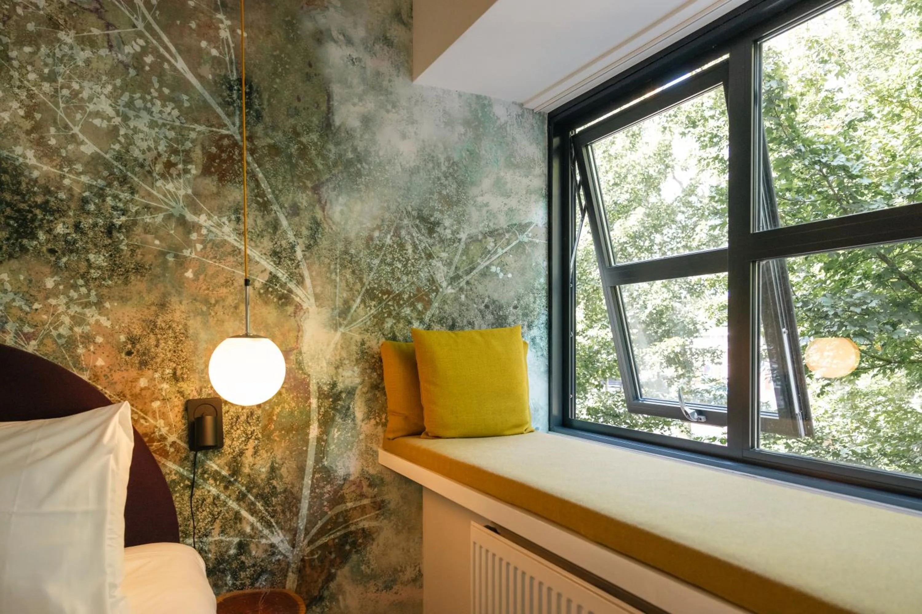 View (from property/room), Bed in Badhuis Hotel