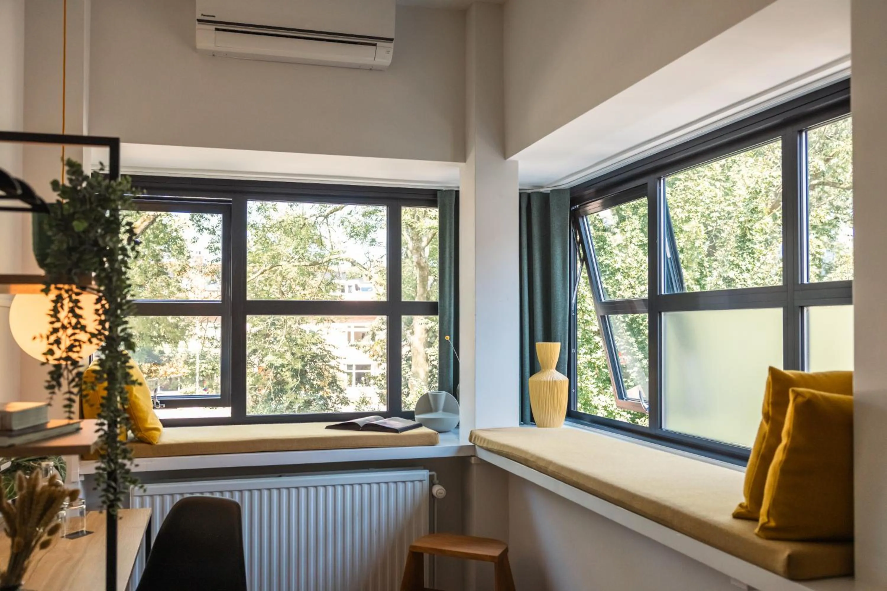 Seating area in Badhuis Hotel