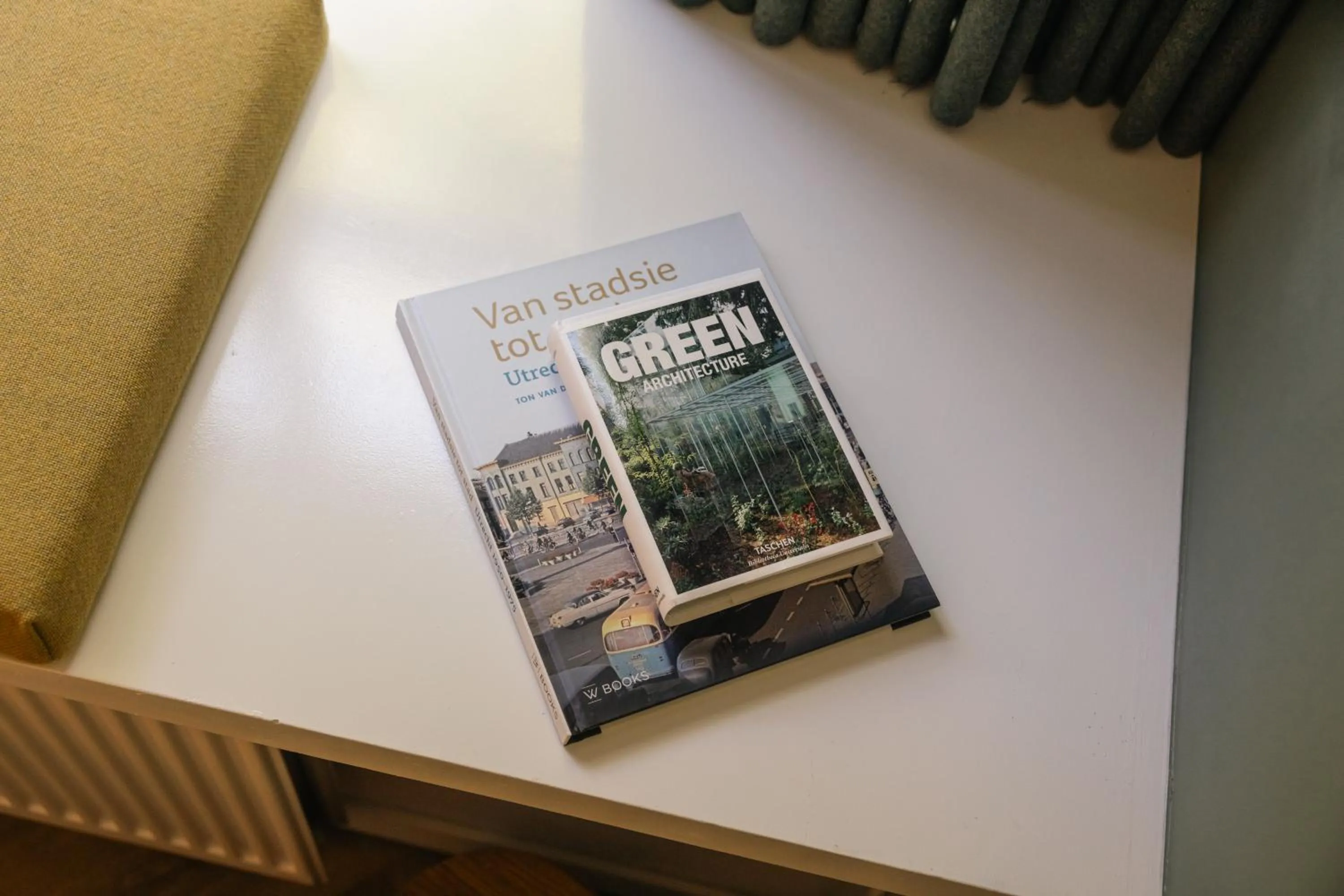 Decorative detail in Badhuis Hotel