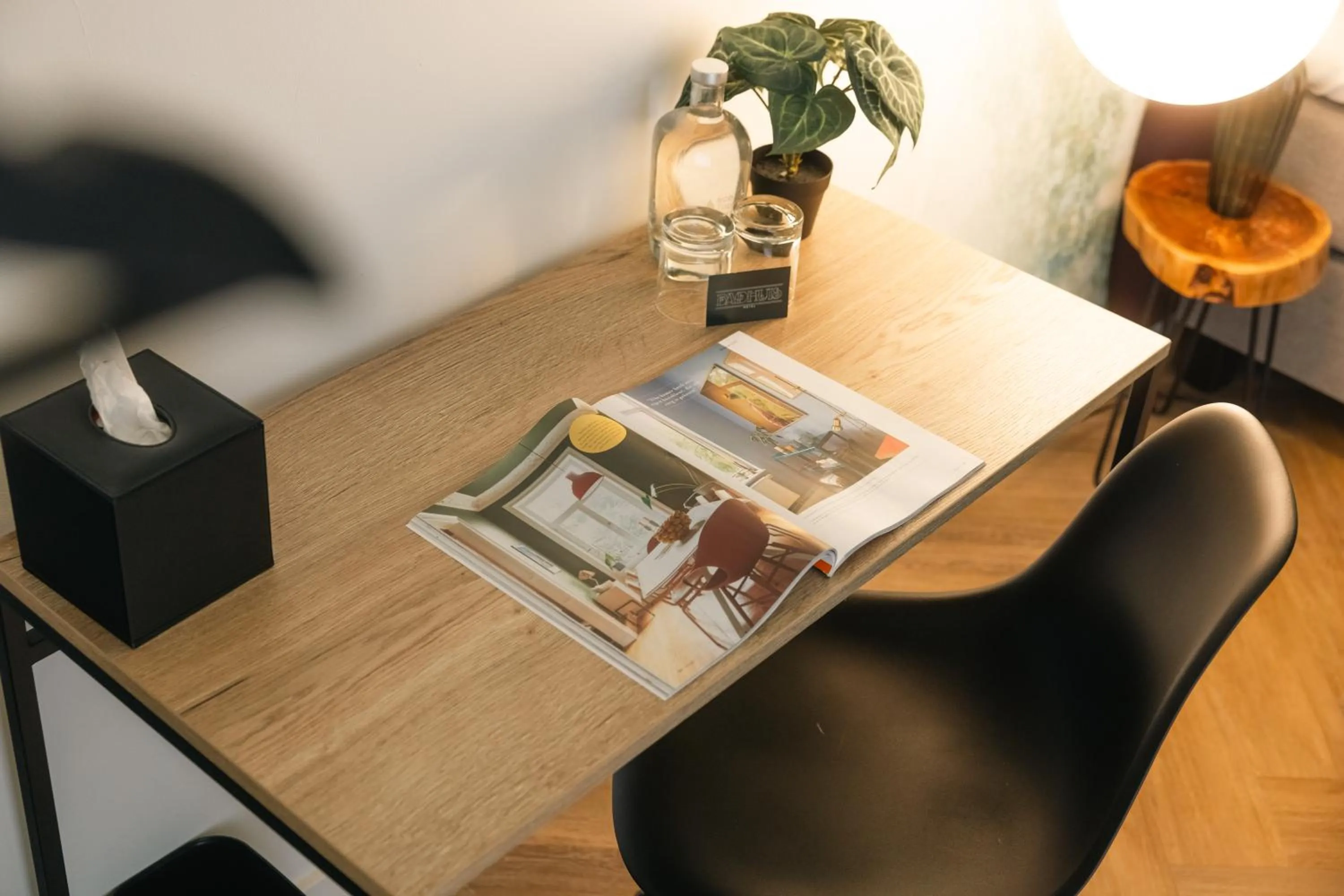 Seating area in Badhuis Hotel